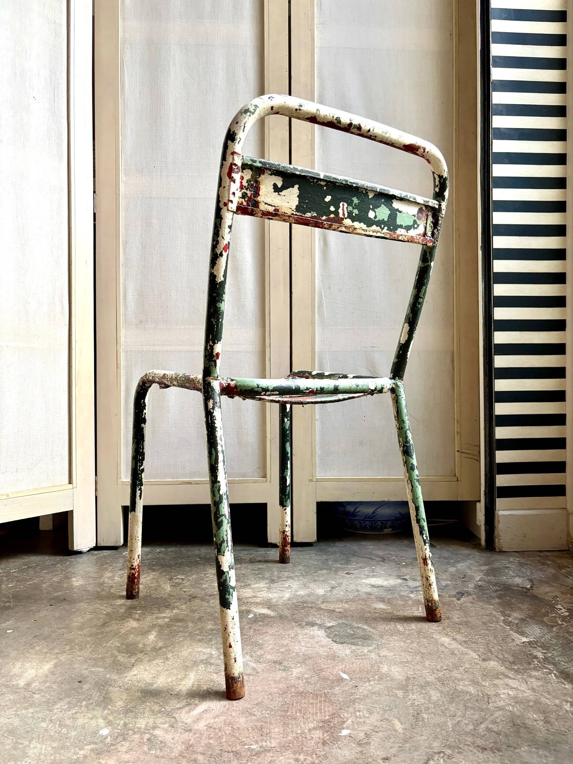 Chaise de jardin Tolix en métal vert n°1