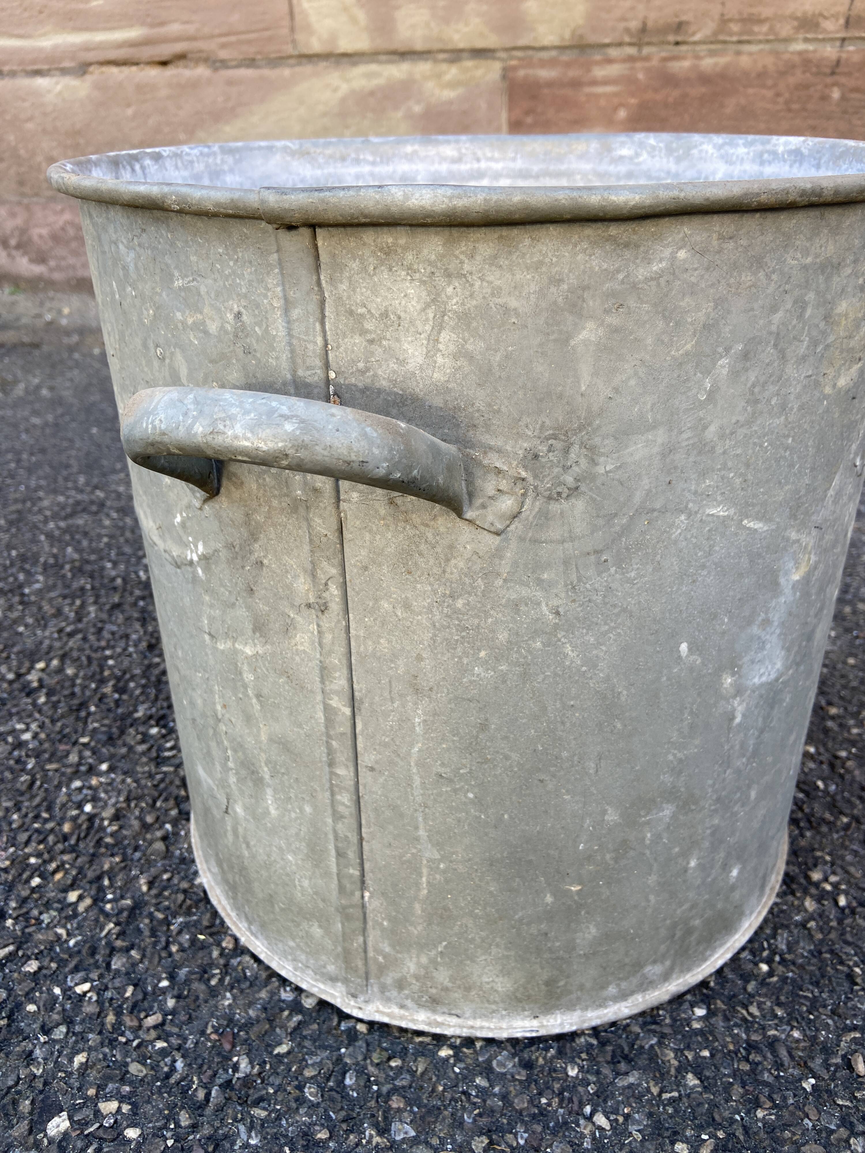 Planter basin in vintage zinc