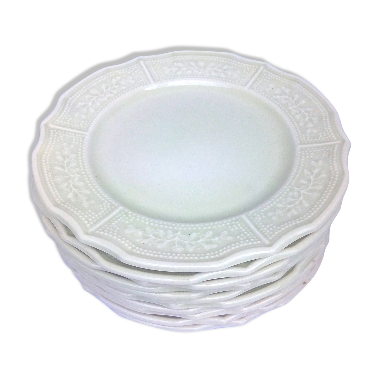 Lot of 10 pale green flower plates