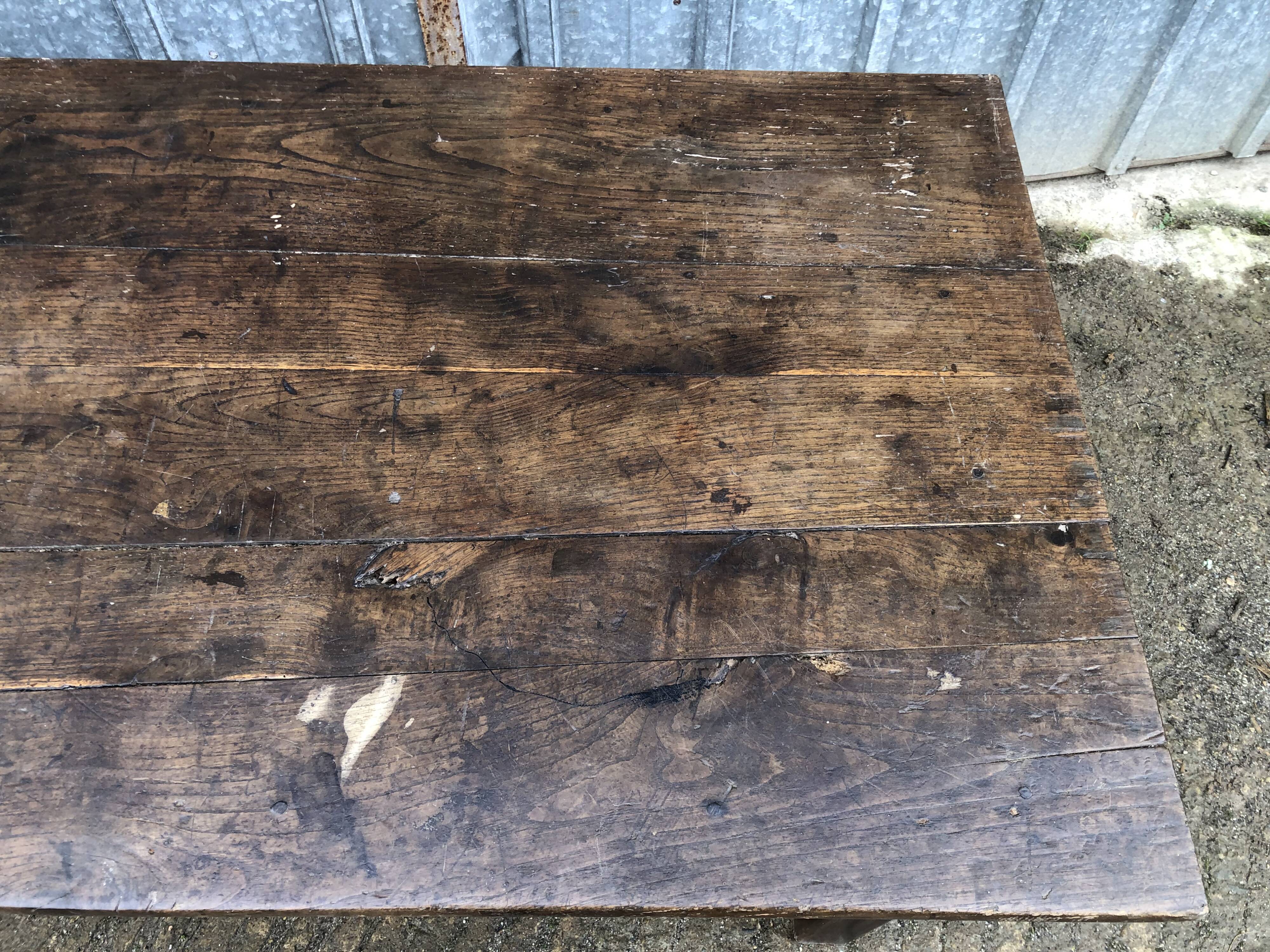 Rustic antique farmhouse table in solid oak with 1 drawer.