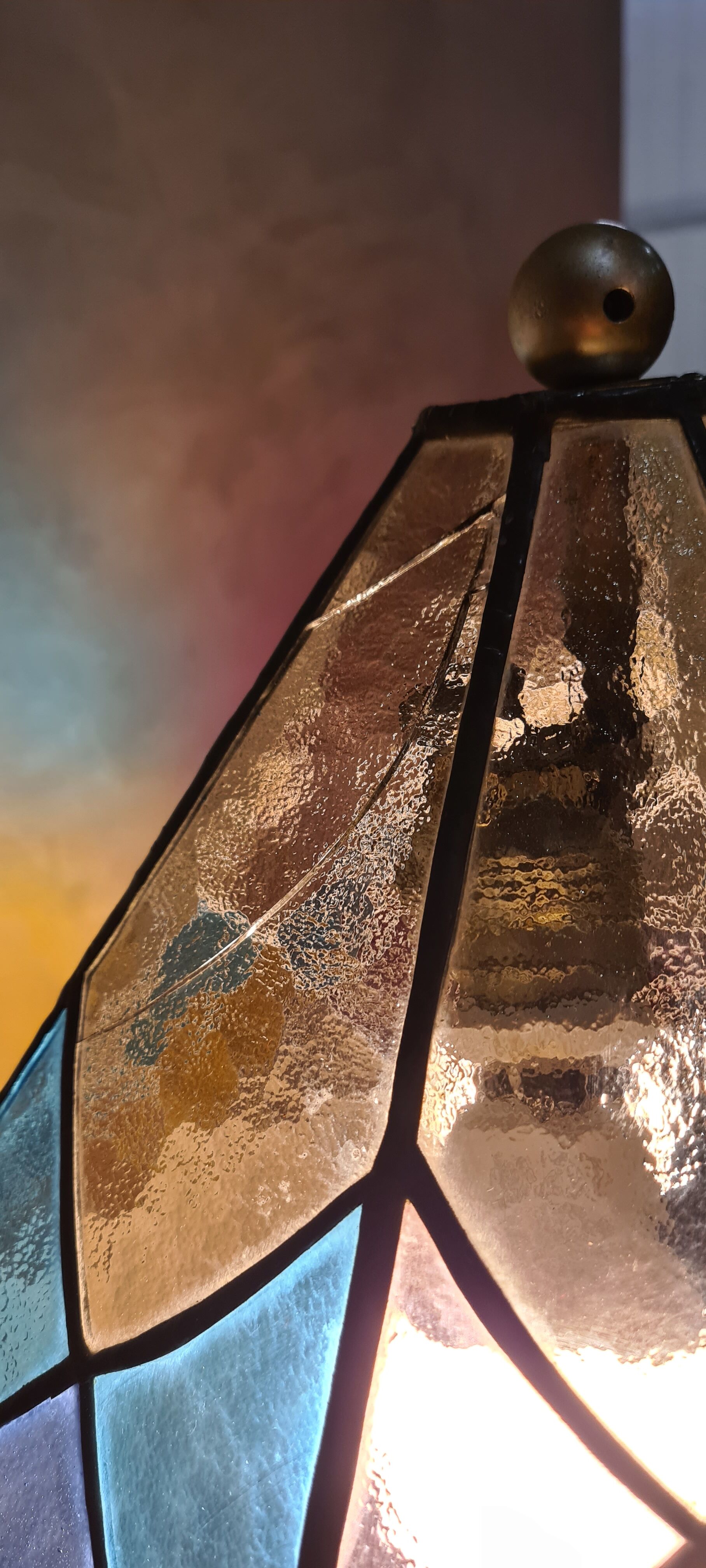 table lamp stained glass tiffany style 1960 has 70 brass and bronze 58x40