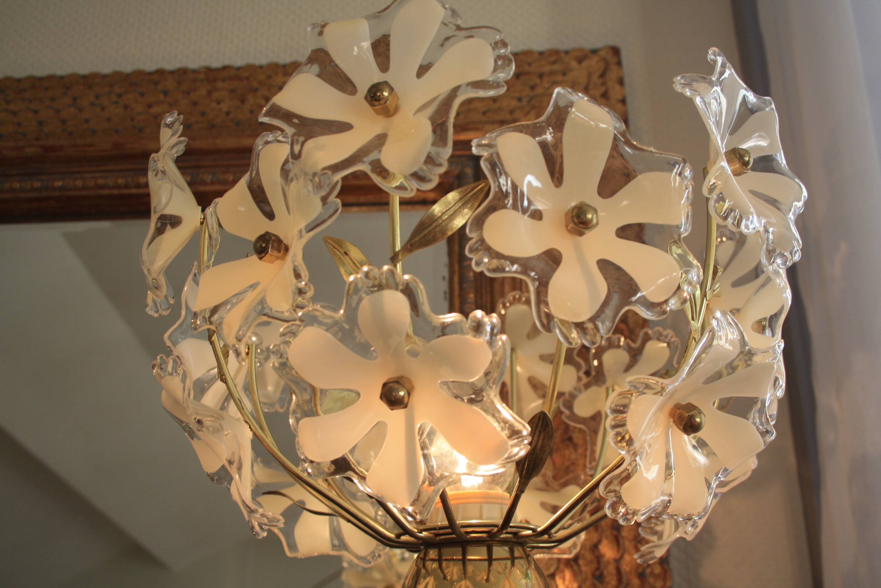 Ceramic lamp & flower lampshade