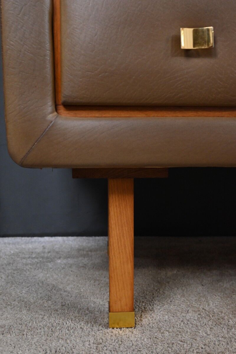 Coiffeuse en teck et nubuck, par R. Landault – 1970