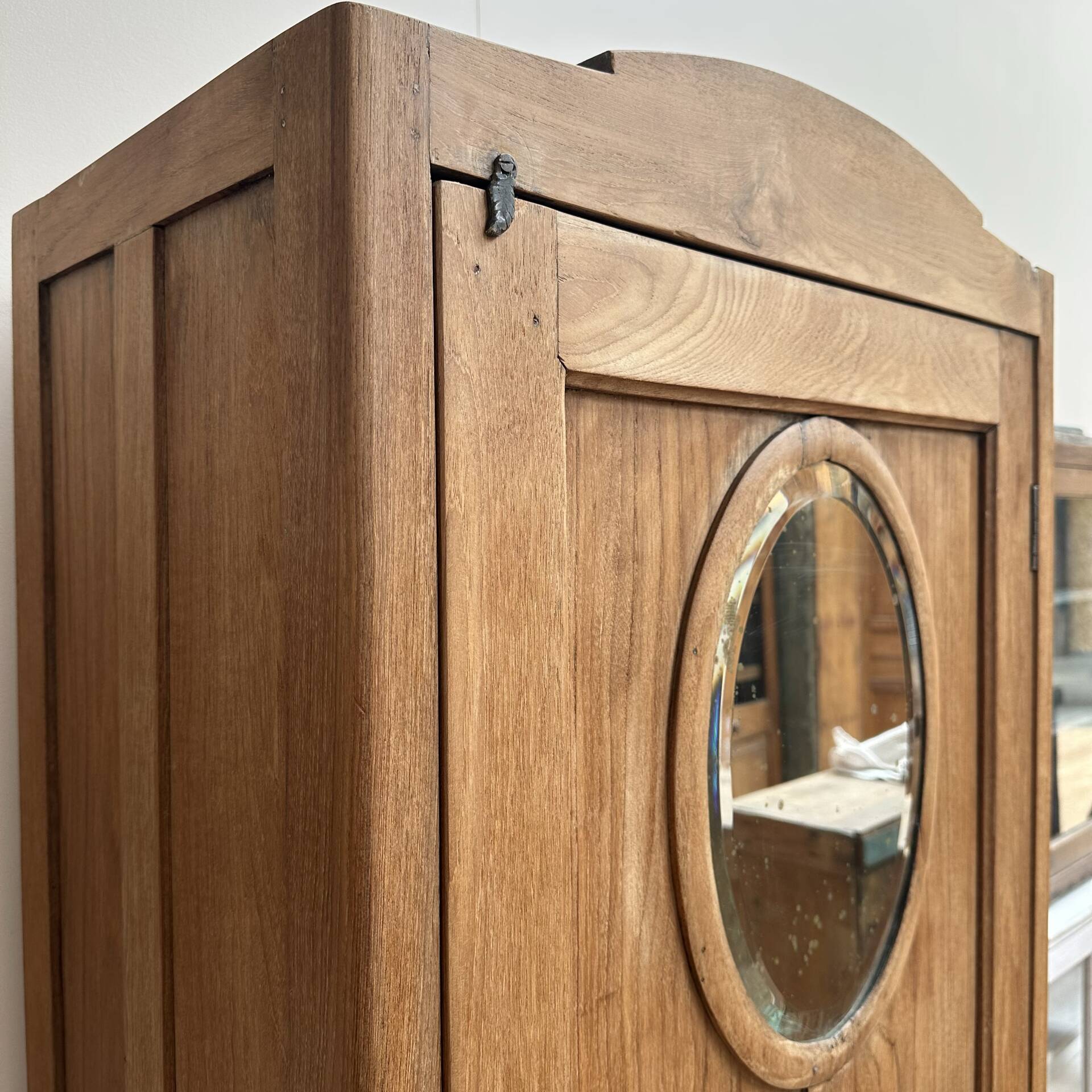 Petite armoire ancienne