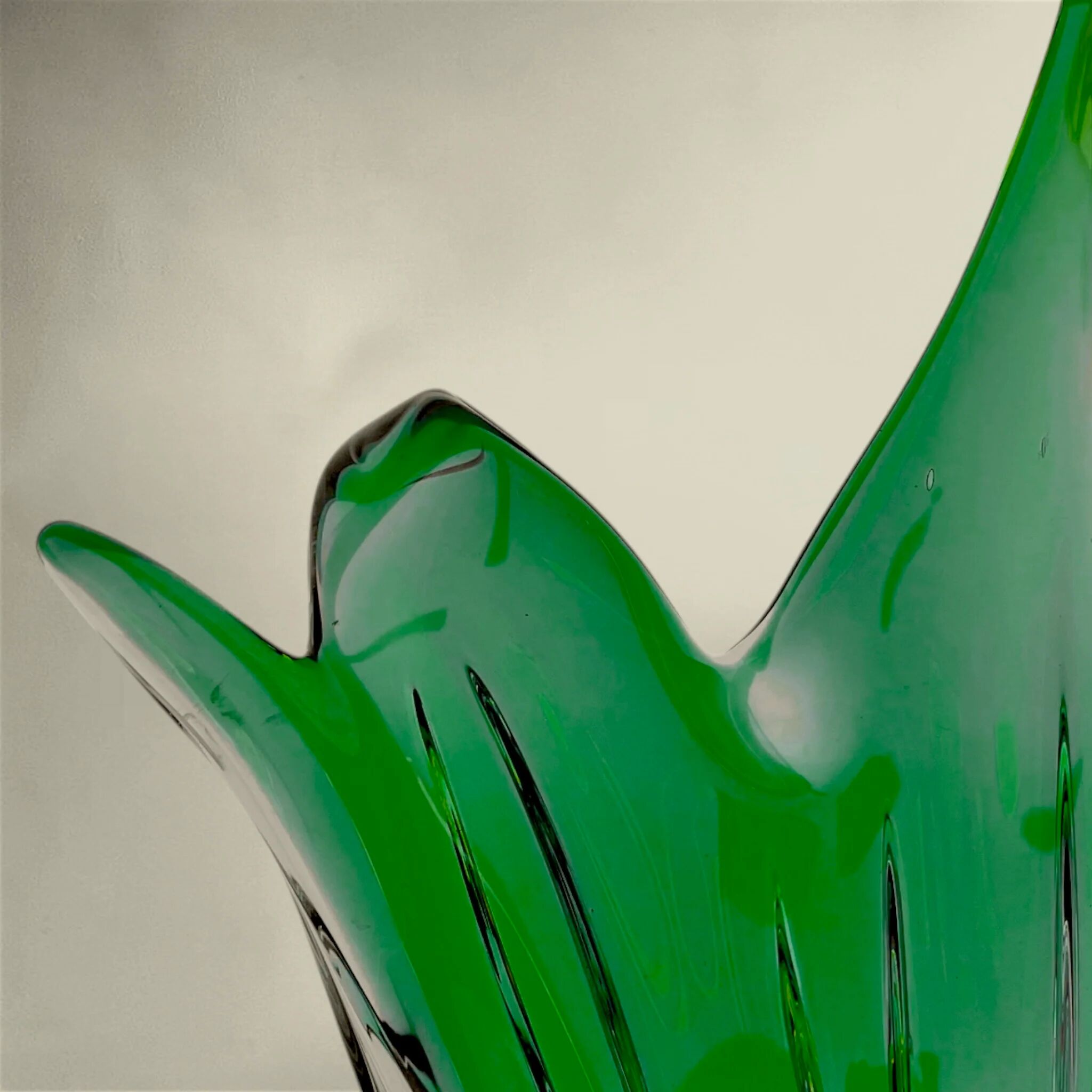 Large green blown glass bowl – art glass centrepiece – 1960s/70s