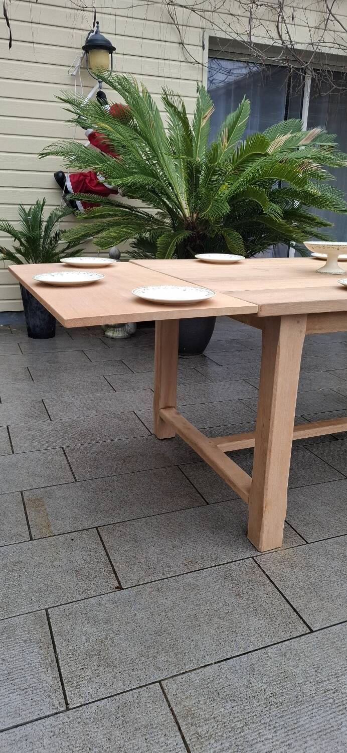 Farmhouse table with extension