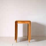 Vintage dining table with wings