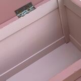 Old pink chest bench 1950