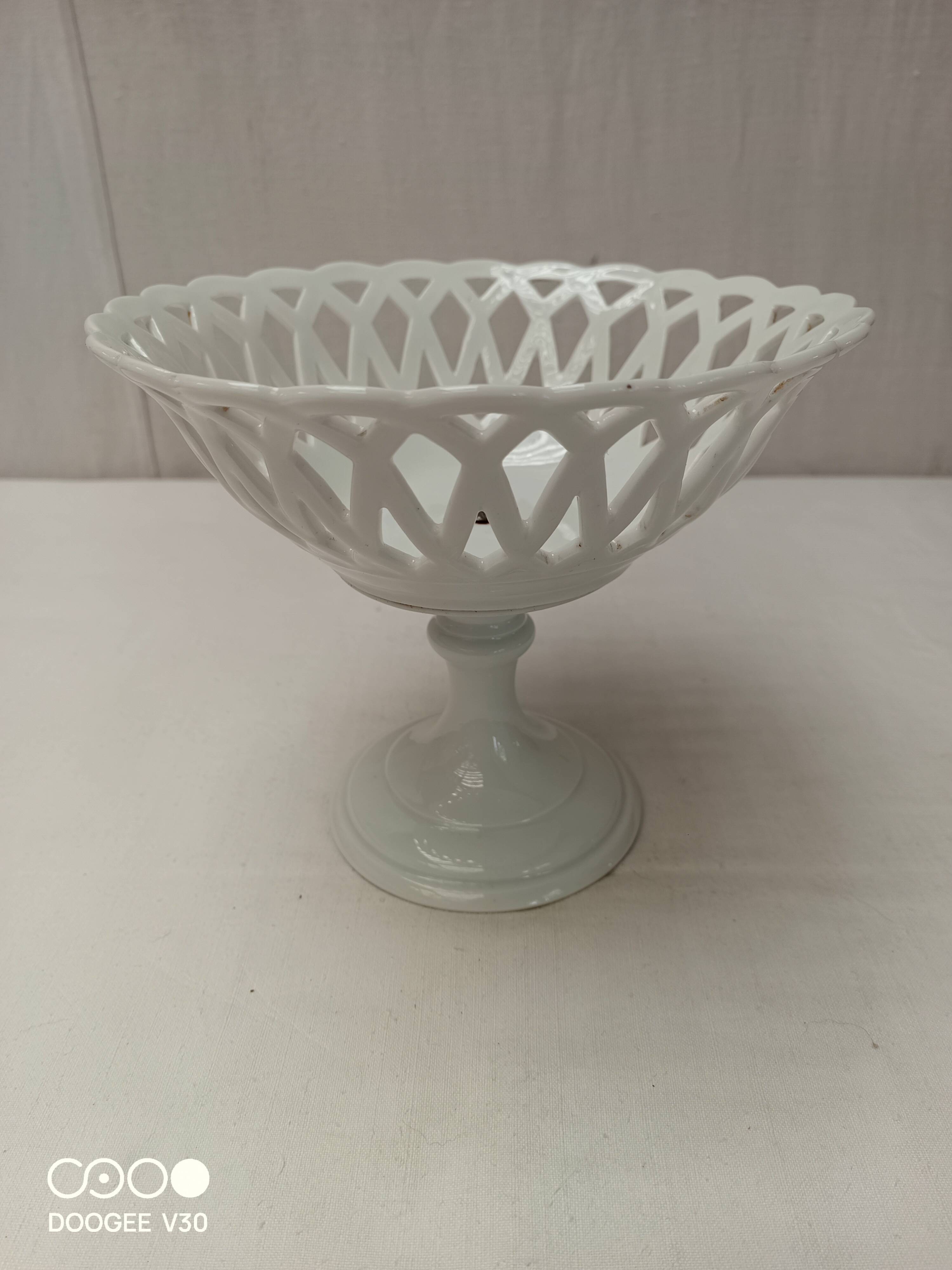 Ceramic fruit bowl basket centerpiece basket