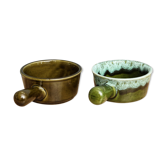 Paire de cassolettes en faience