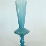 Vase / soliflore en opaline bleu