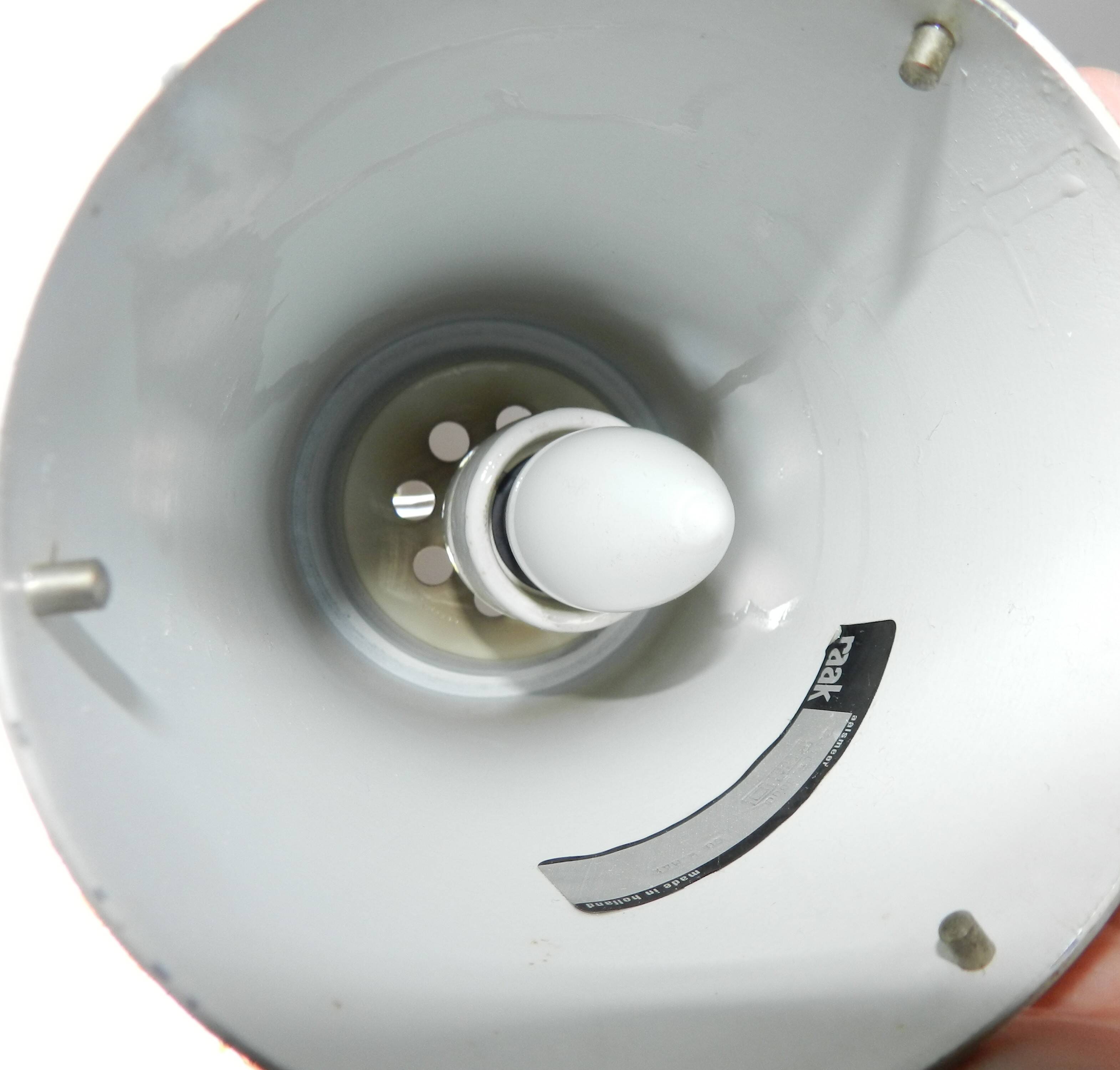 Suspension Raak from the 1960s designed by Maij Komulainen.