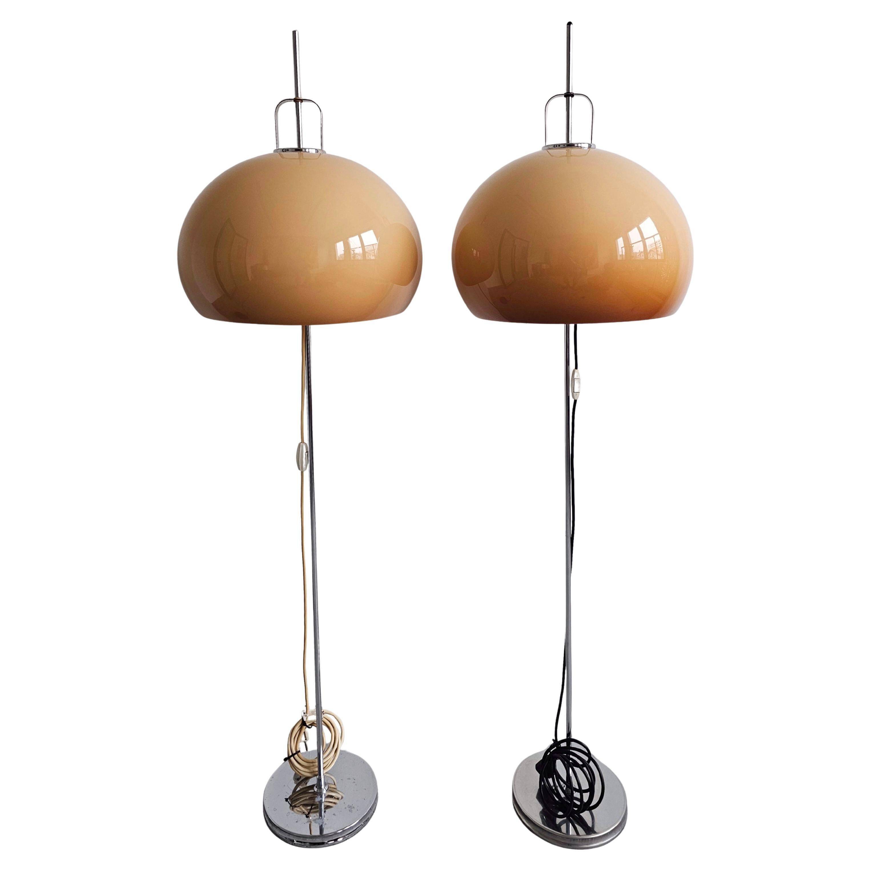 Mid Century Modern "Lucerna" floor lamp in acrylic by Harvey Guzzini