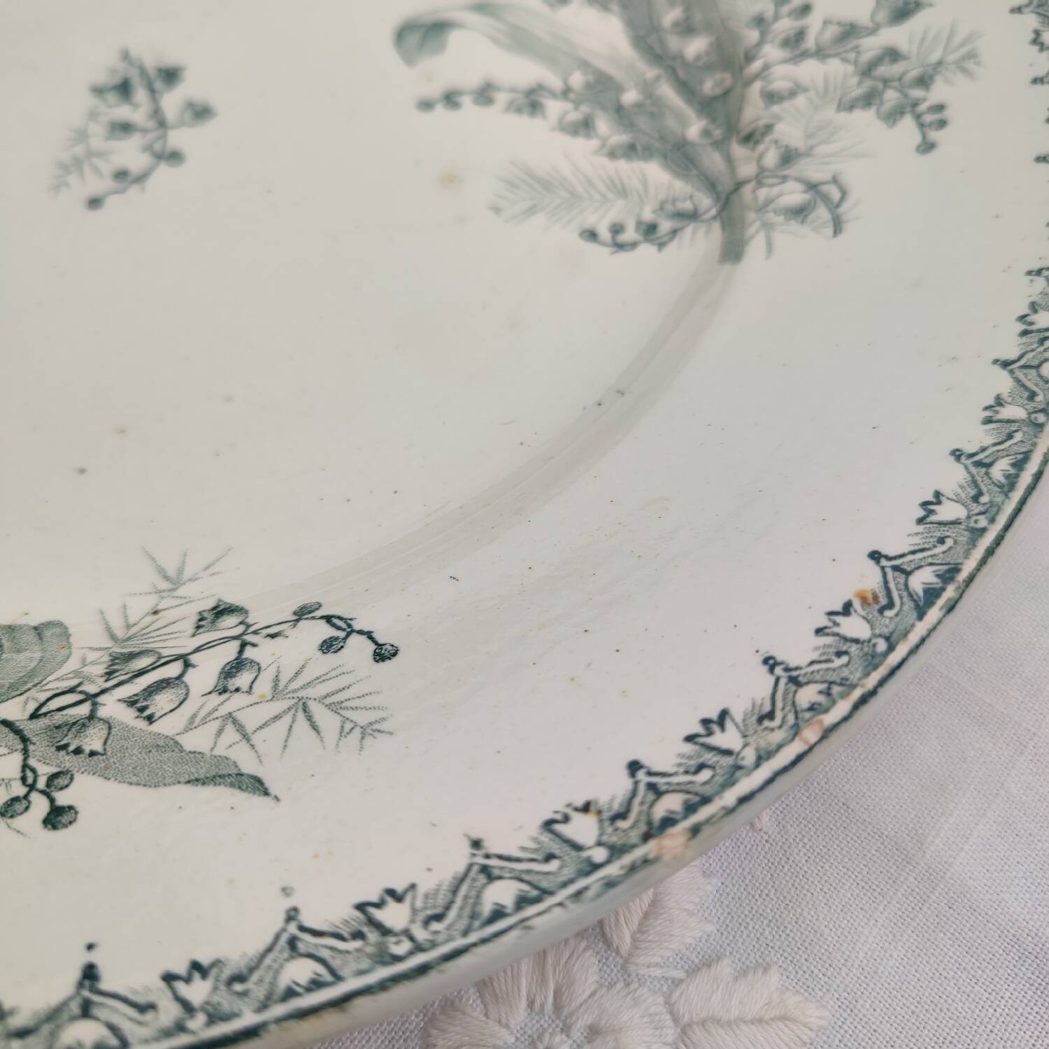 Plat terre de fer Ste Amandinoise modèle Muguet