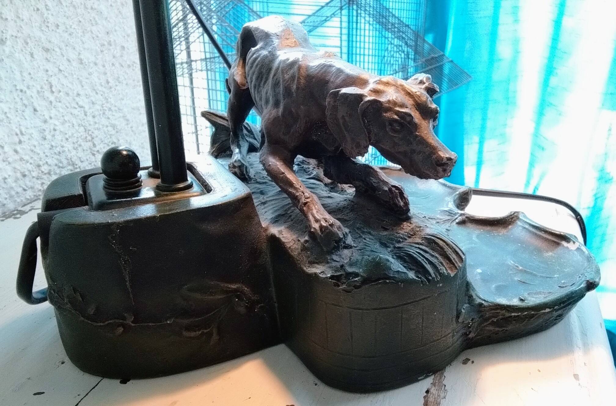 Banker's lamp with dog