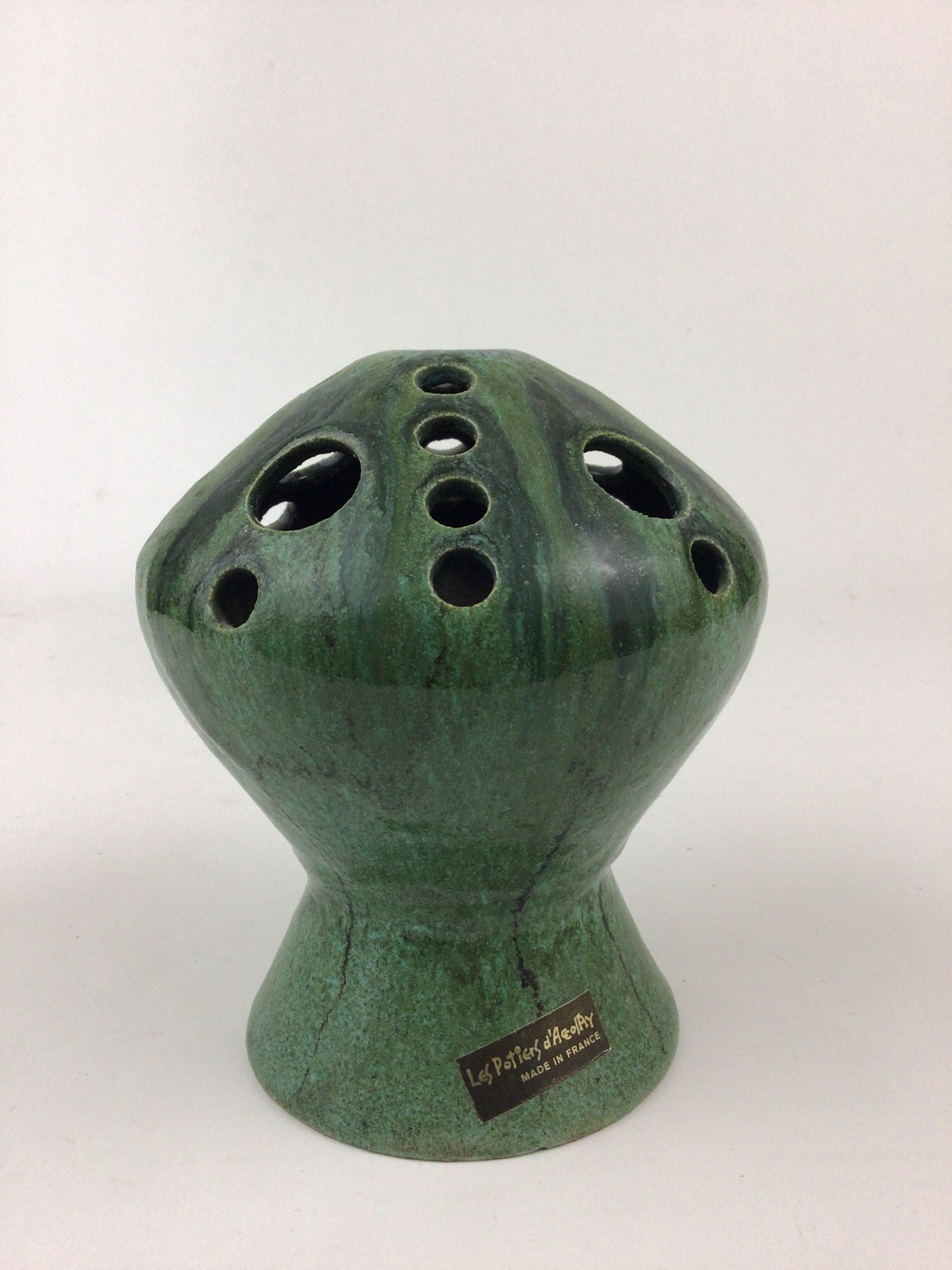 Pique flowers bouquetière in ceramic accolay