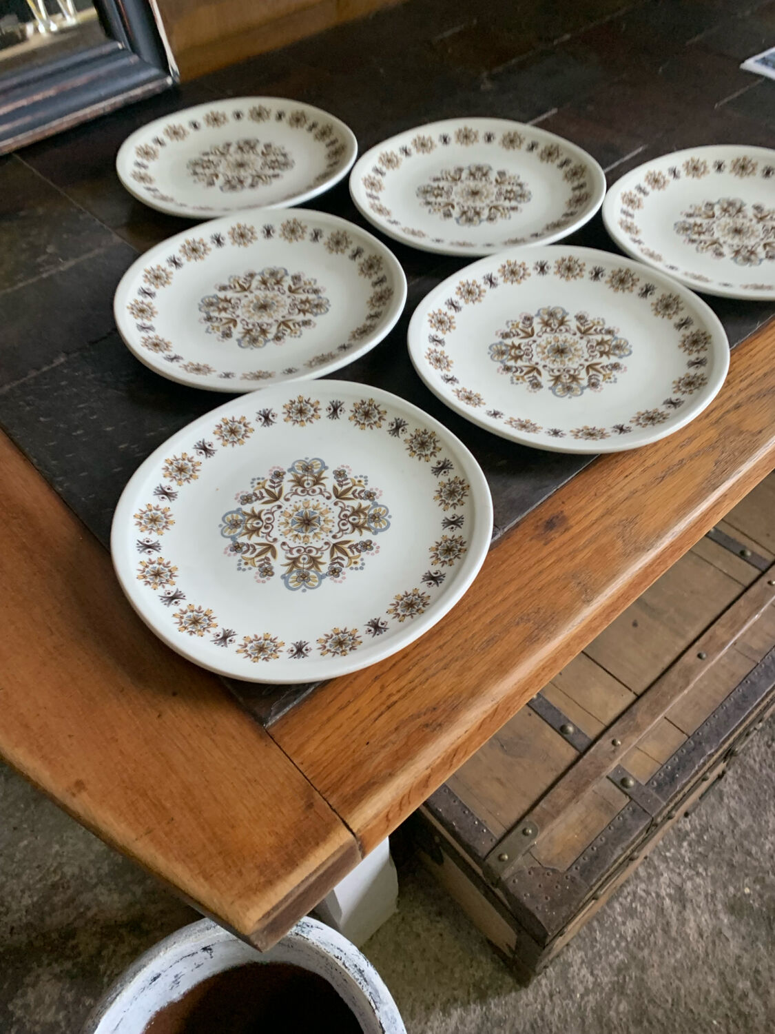 6 flat plates Pillivuyt in French porcelain