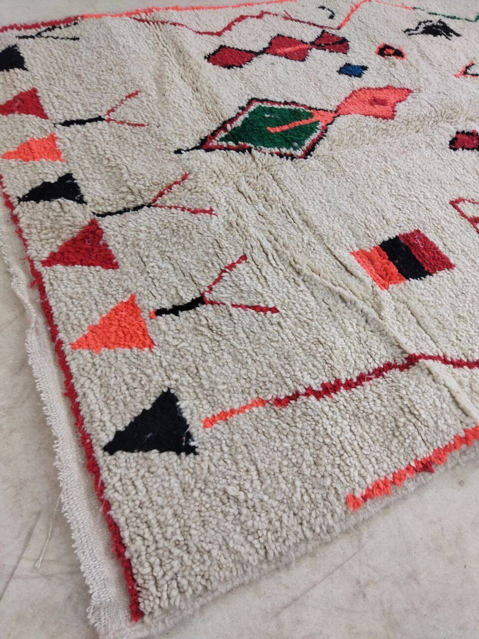 Handmade wool Berber rug 278x152cm