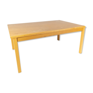 Table basse en hêtre