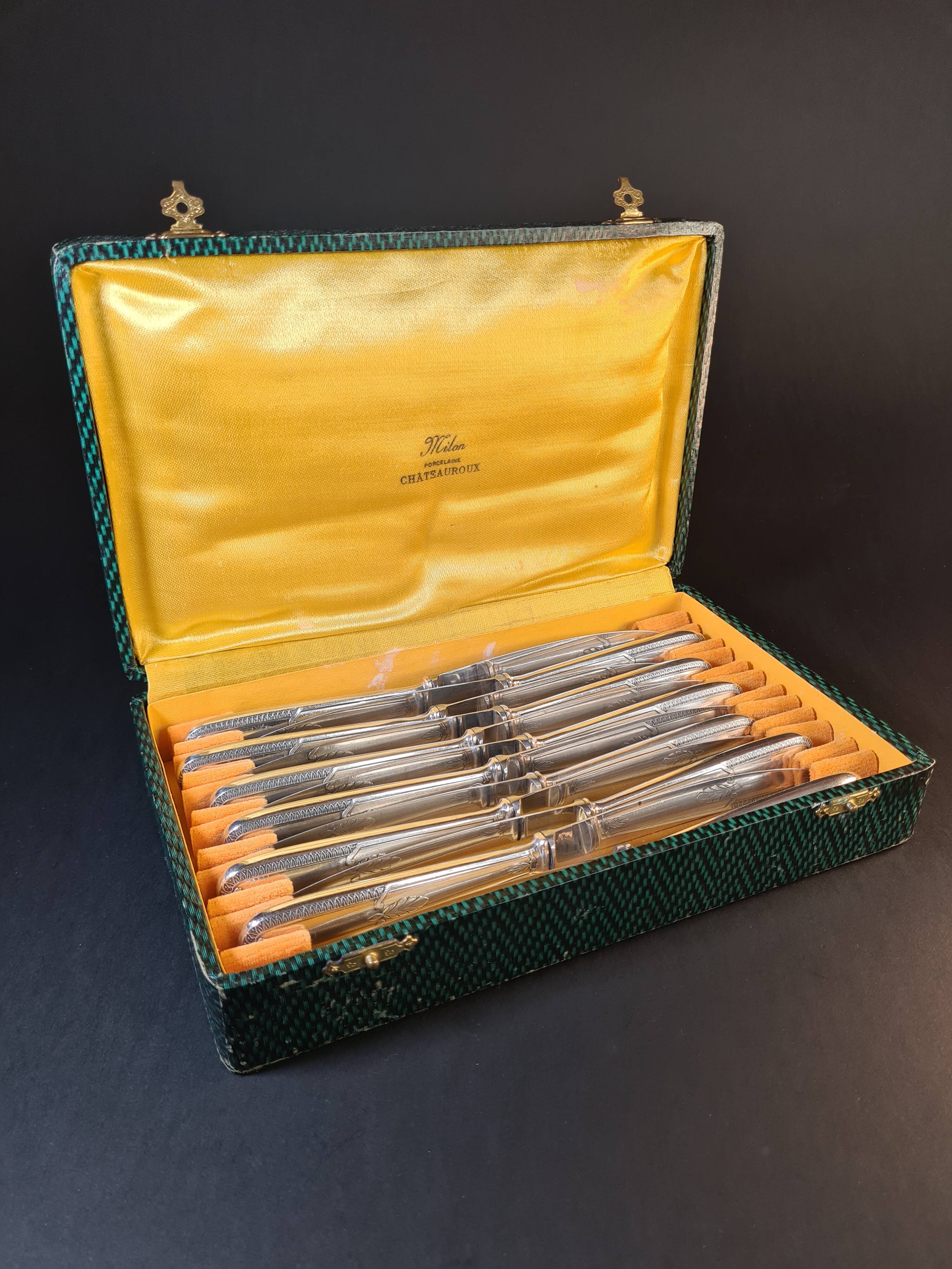 Title: Vintage 12-piece cutlery set – Milon Châteauroux 🇫🇷