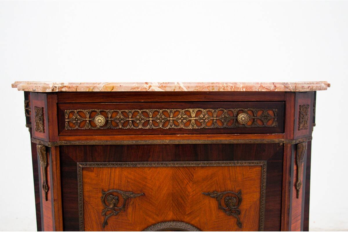 Inlaid chest of drawers, Italy, mid-19th century.