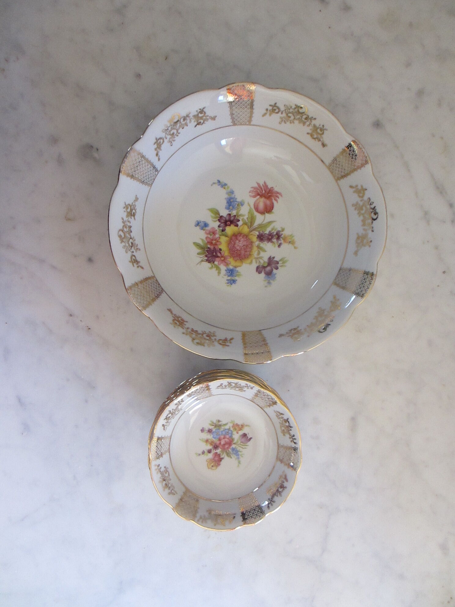 Porcelain fruit salad set