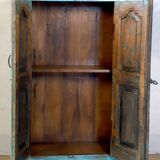 Armoire en teck birman avec patine bleu d’origine