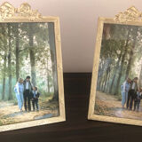 Set of two frames to be installed