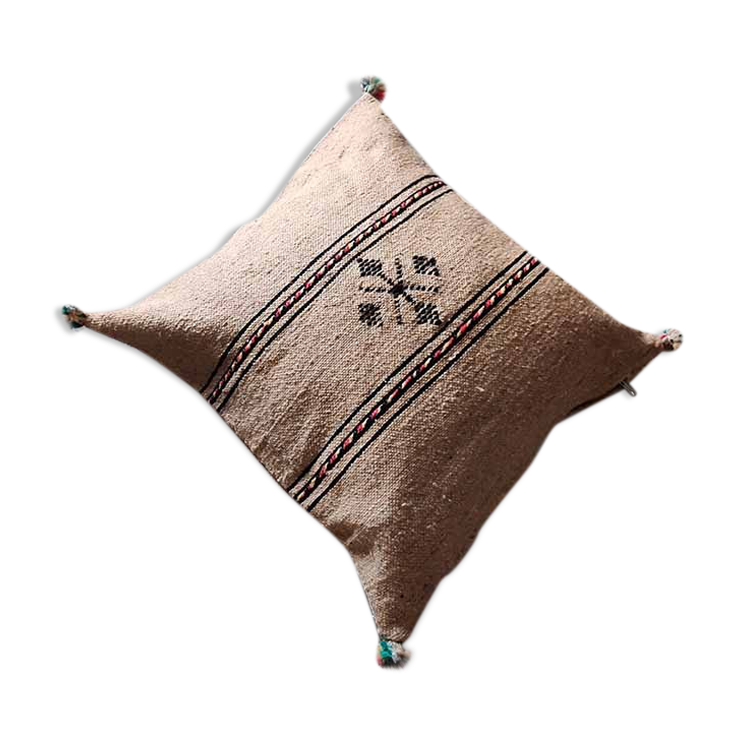 Coussin berbère beige à pompon en coton