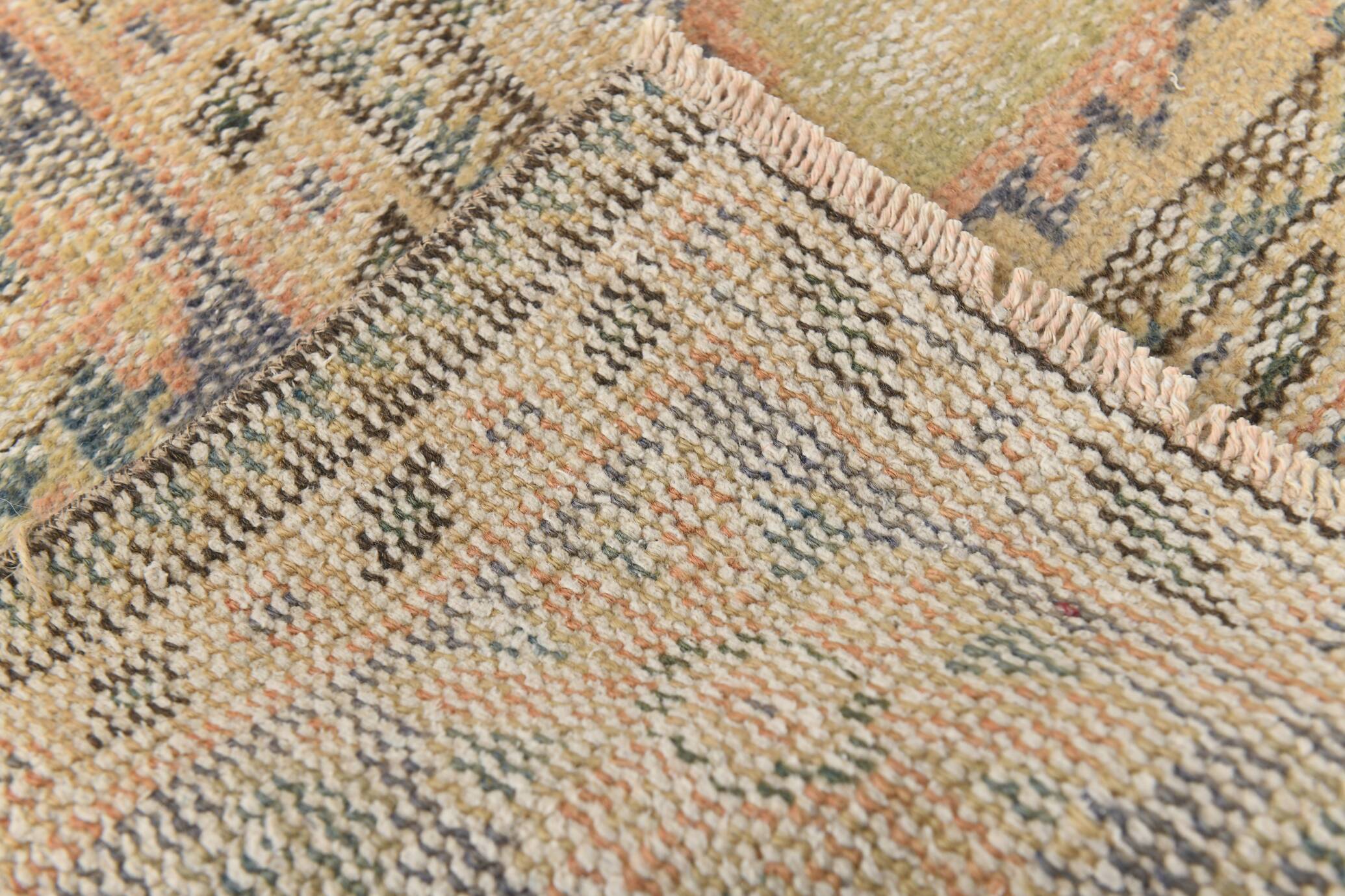 Tapis vintage en laine fait main, saumon doux et bleu marine, 183x264 cm