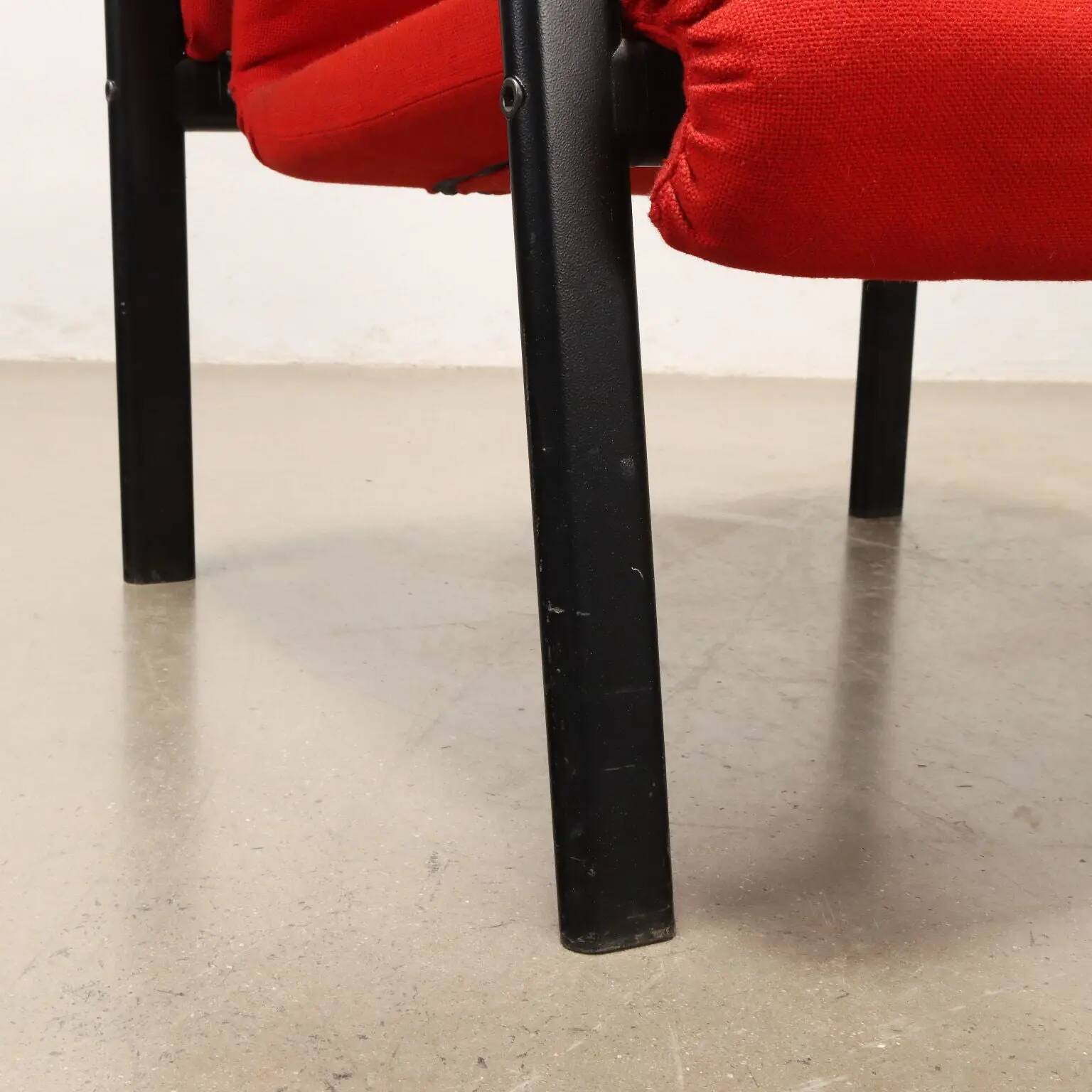Vintage armchair from the 1980s in fabric and foam, Italy.