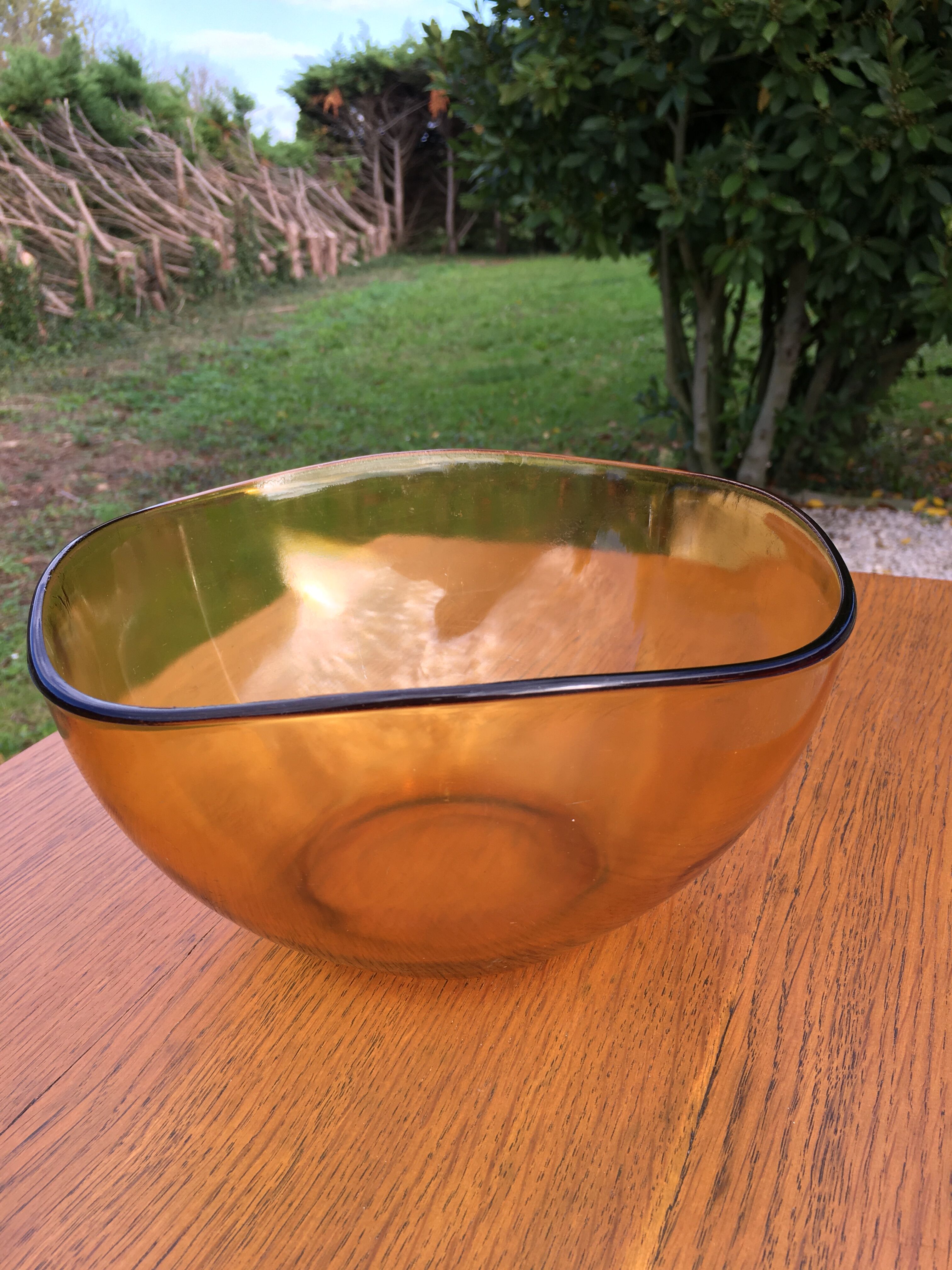 Saladier vintage en verre jaune