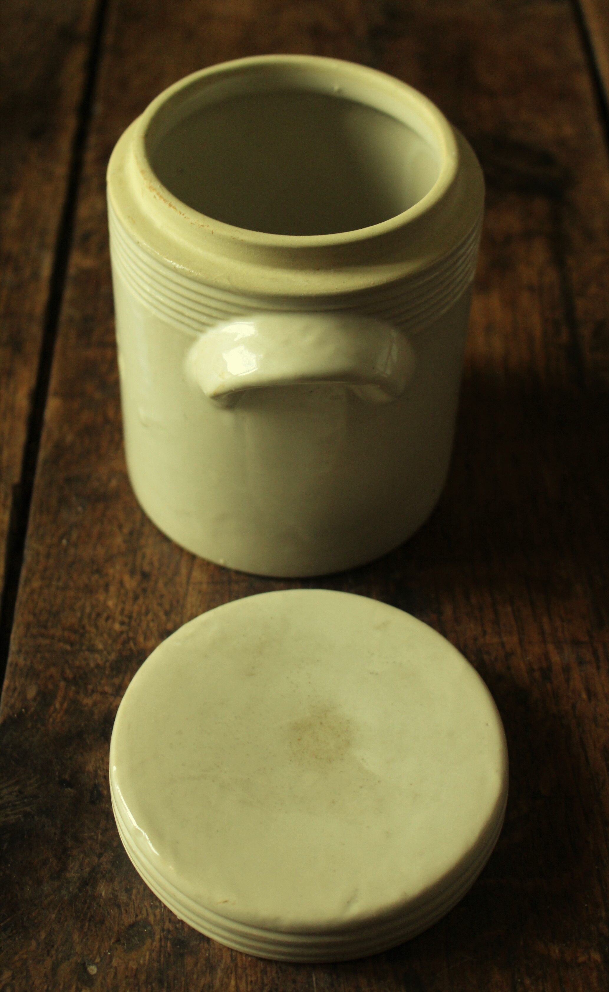 Pot glazed stoneware beige lid handles