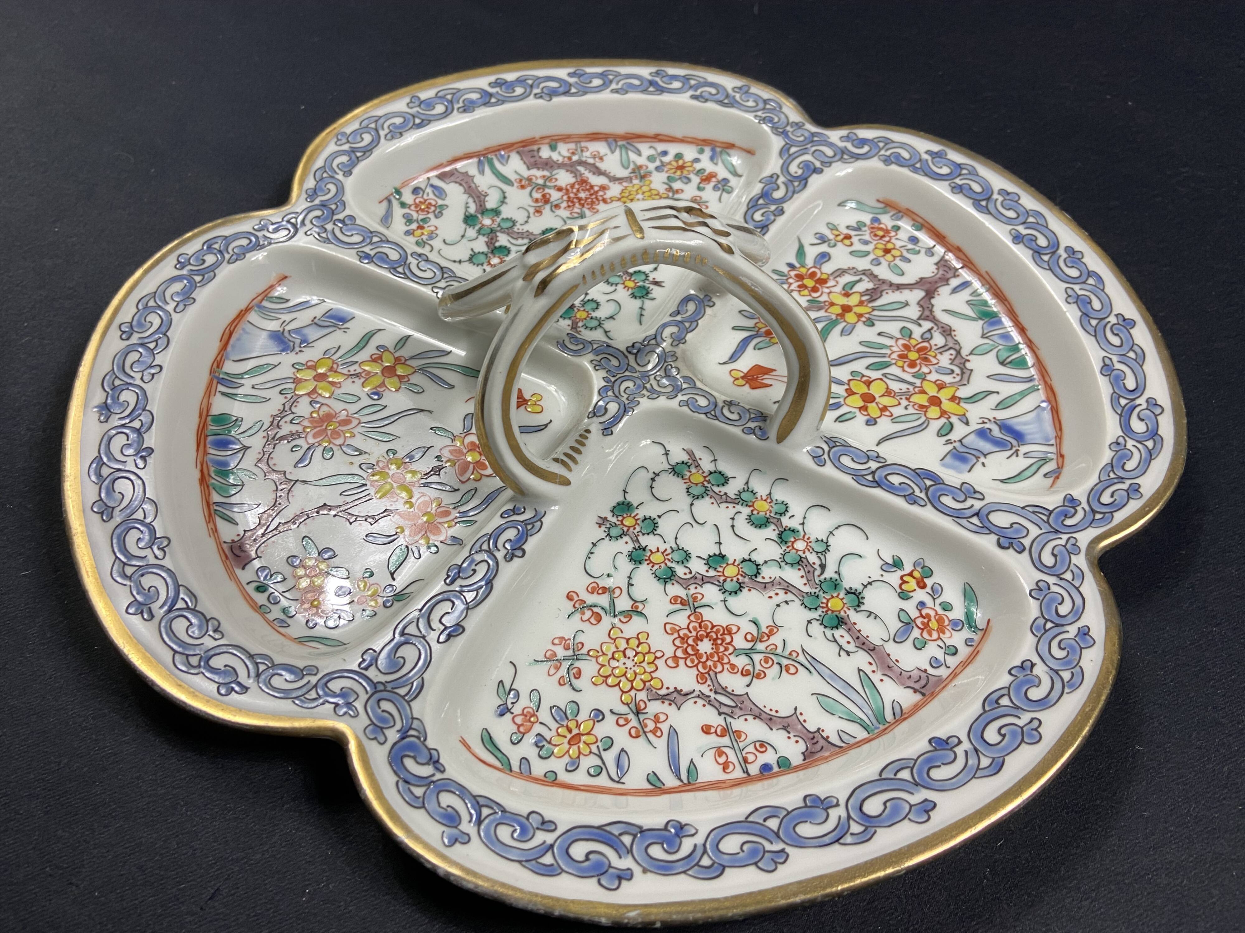 Four-lobed beggar worker's hors d'oeuvre in Chantilly porcelain, Japanese decor