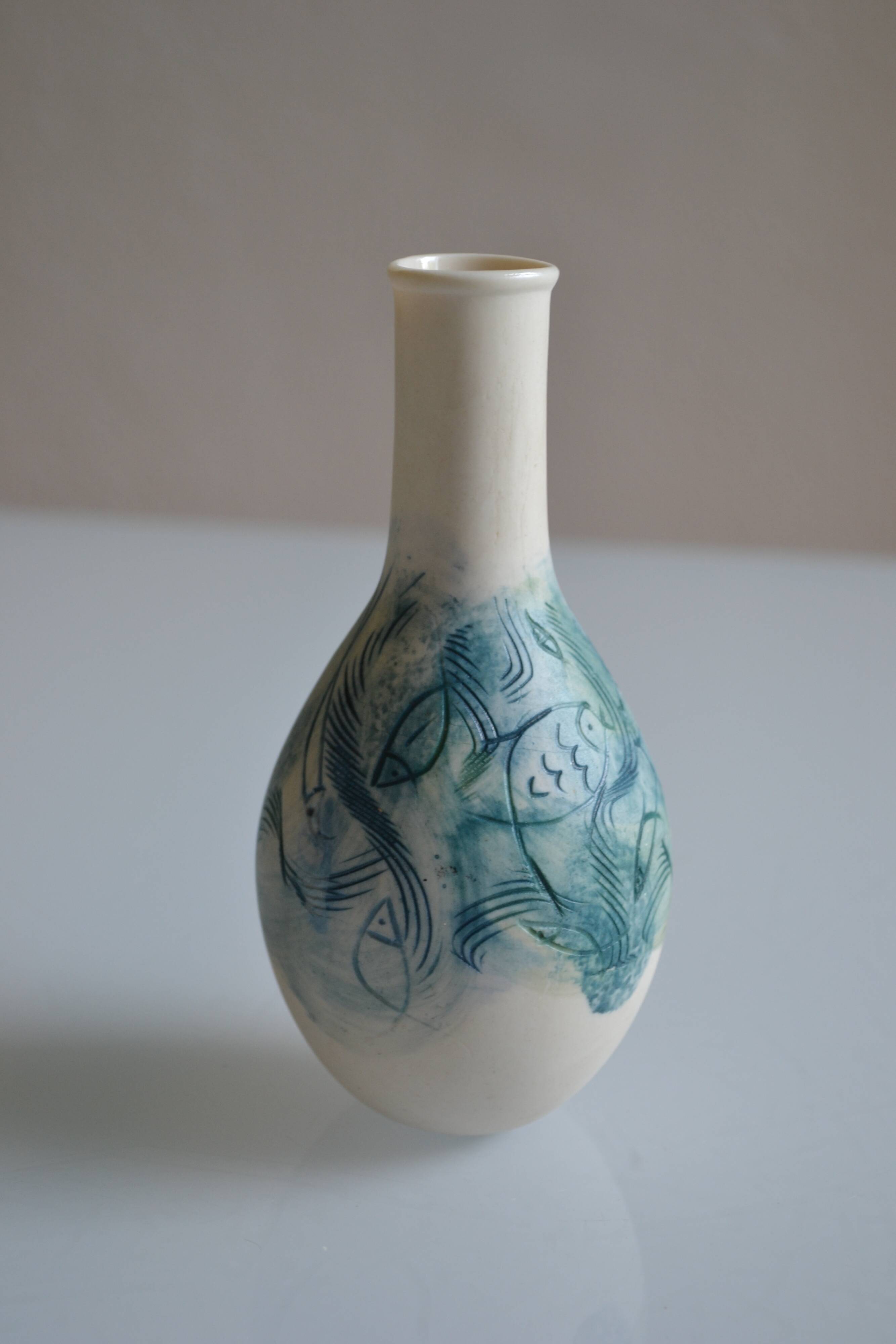 Porcelain vase with fish decoration