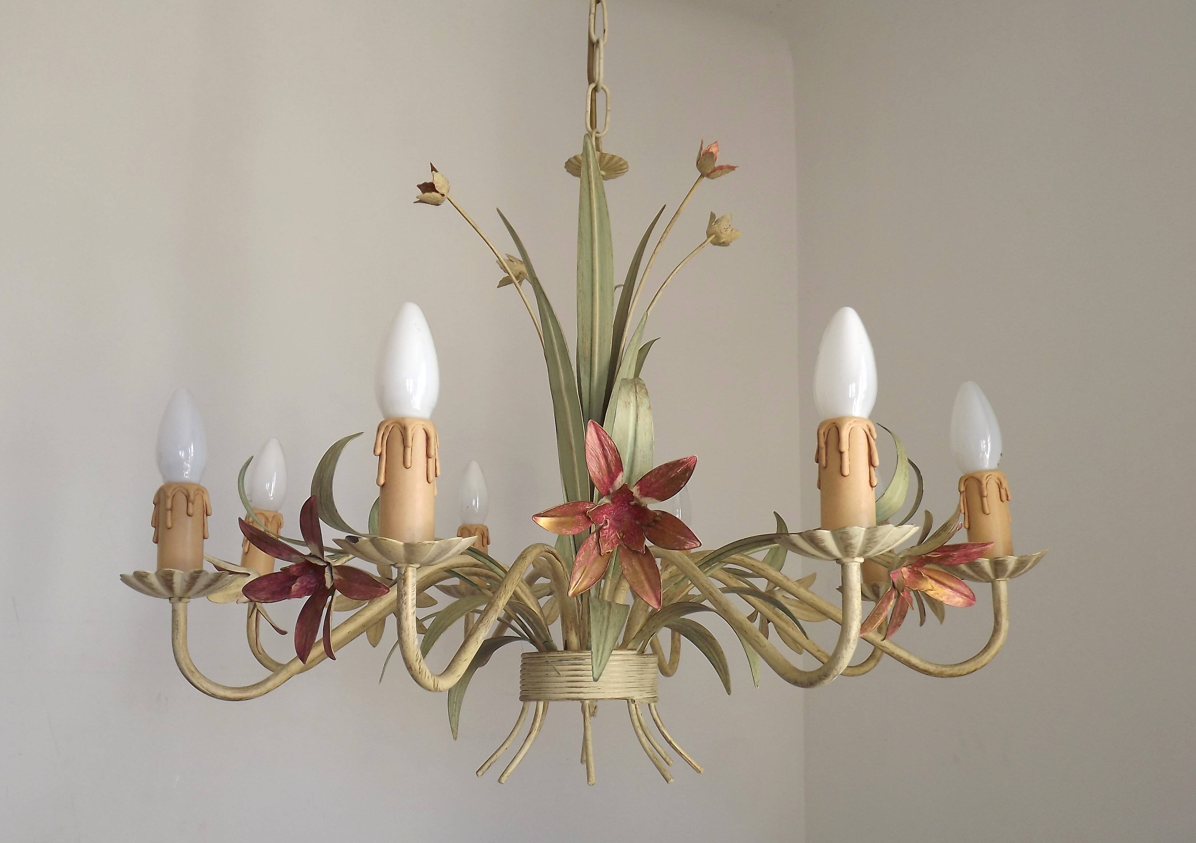 Italian vintage metal chandelier with 8 lights, Mathias bouquet, pink flowers.