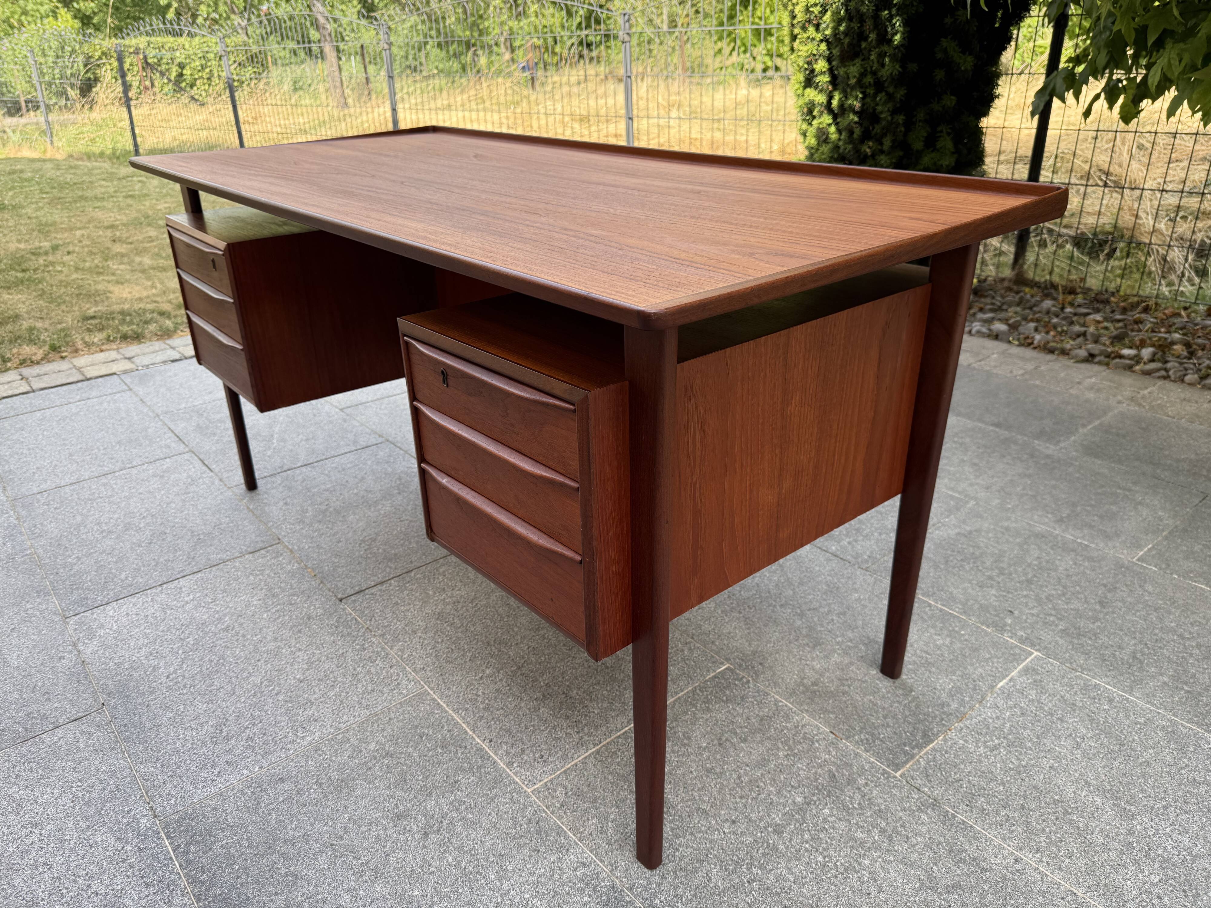Scandinavian desk Peter Løvig Nielsen 1960s
