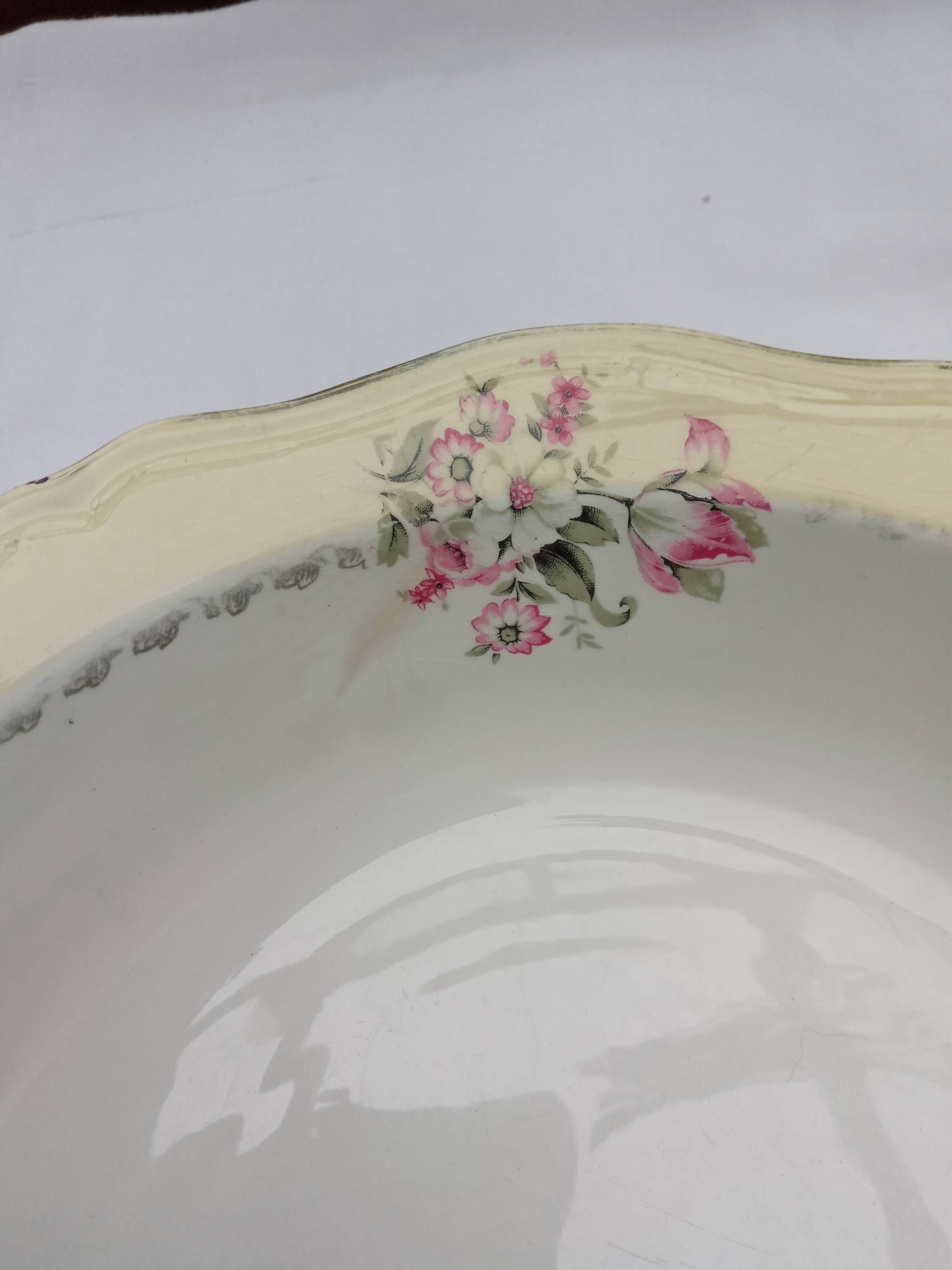 Set of 3 dishes and sauce boat L'Amandinoise