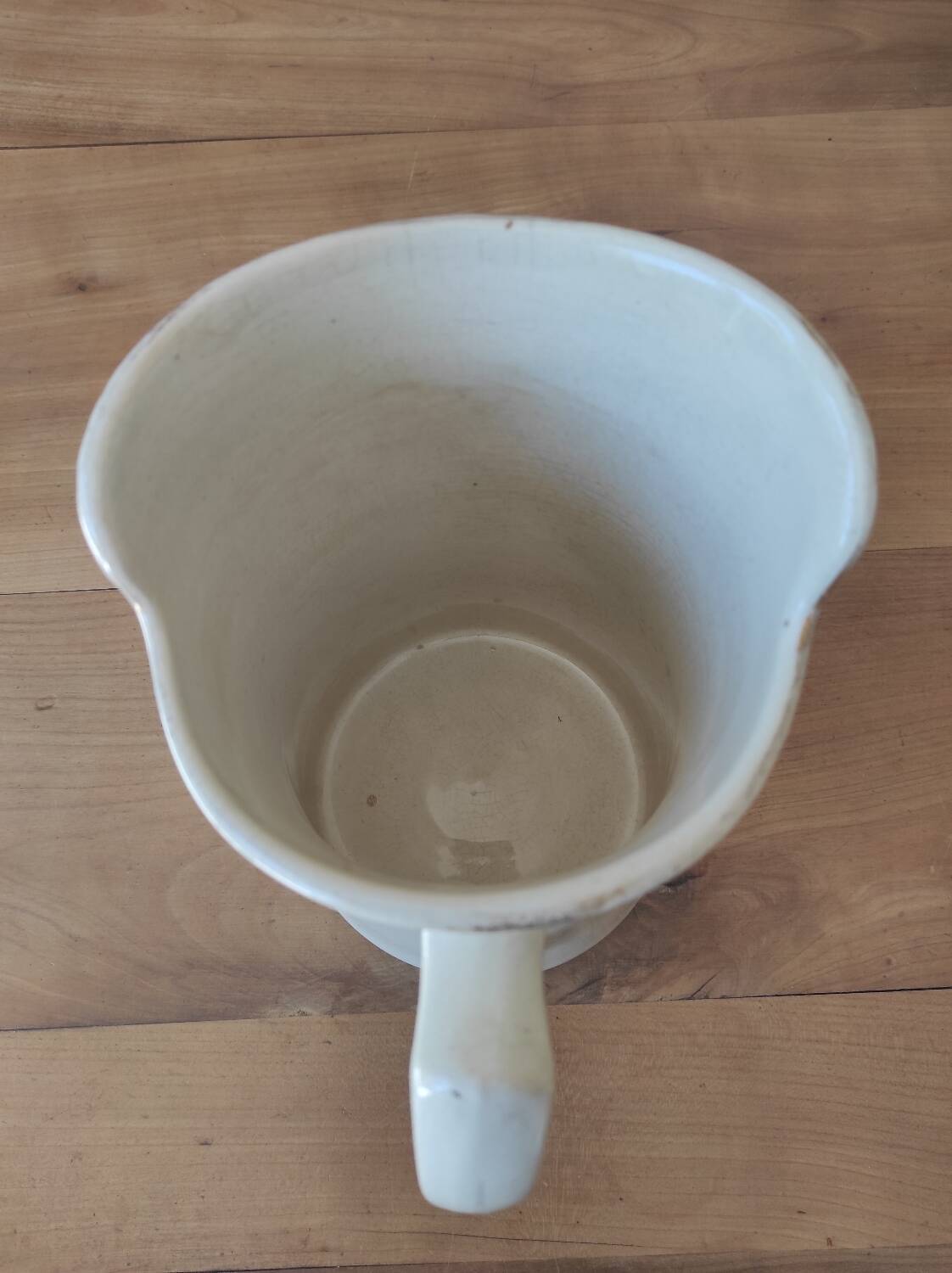 Old earthenware jug Moulin des Loups/Hamage north