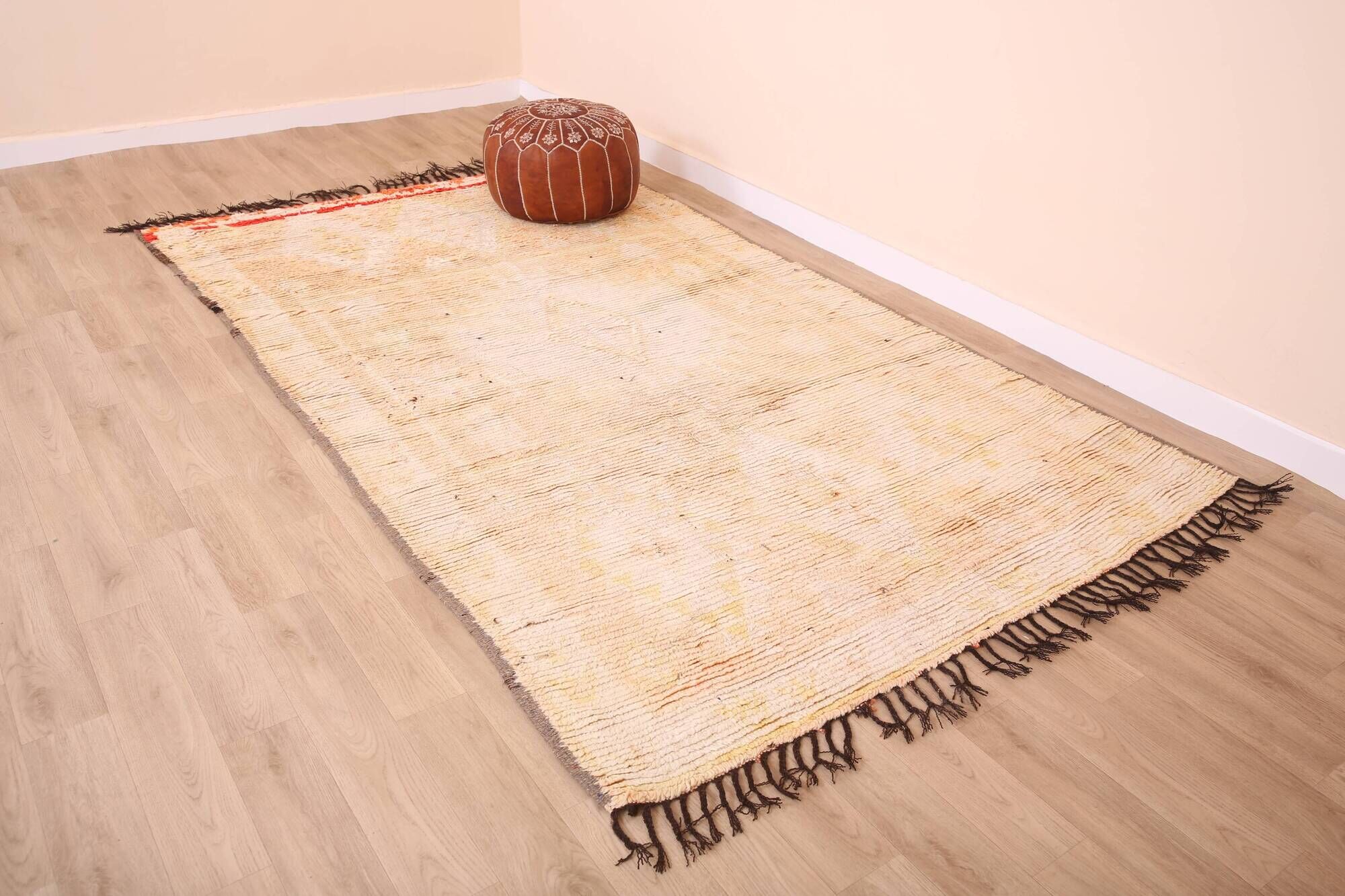 Pale Vintage Moroccan Rug 164 x 277 cm, Berber Handmade Wool Rug Yellow