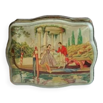 Scalloped iron box set for gallant scenes in Venice