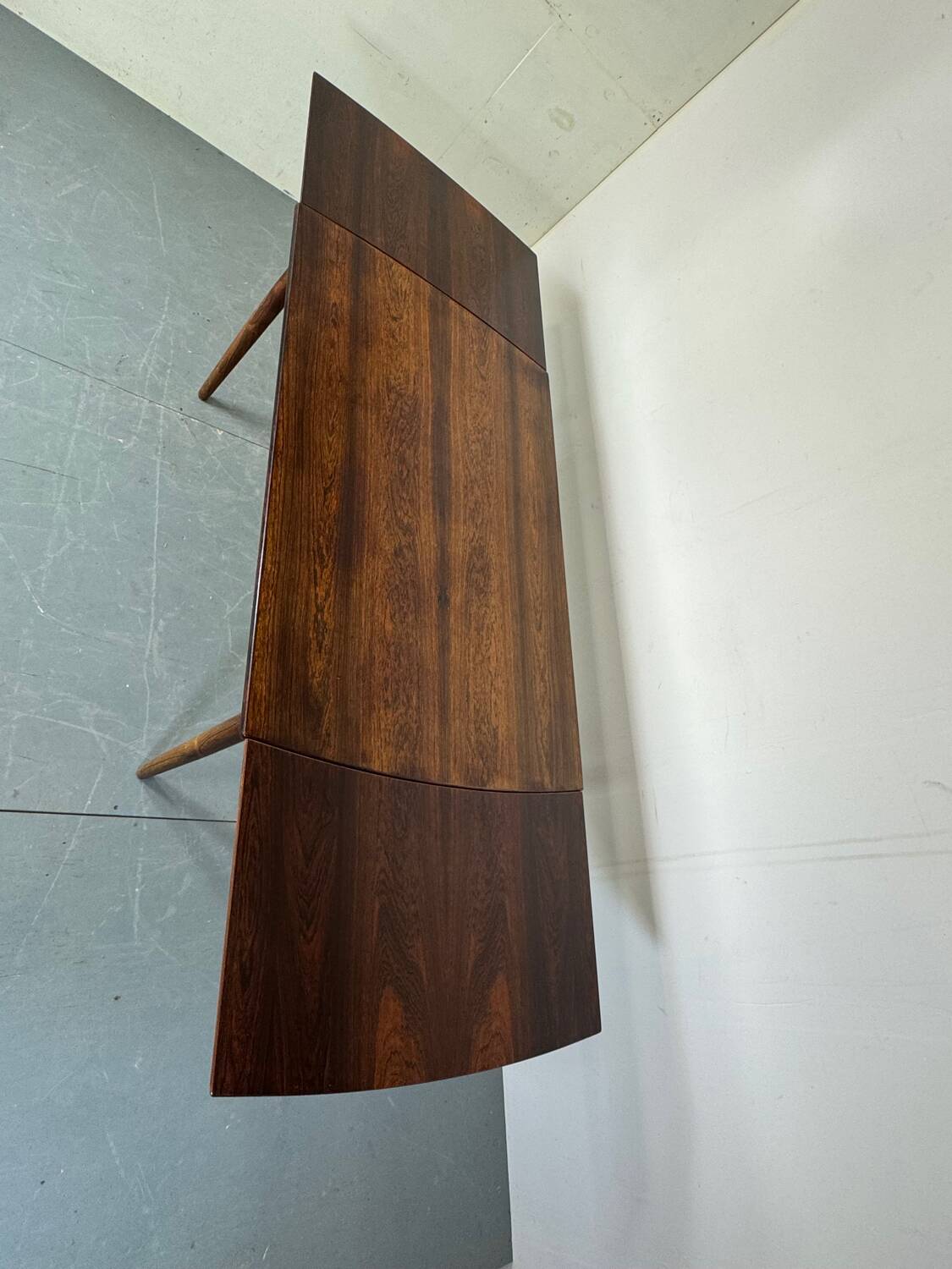 Vintage Danish Design Mid Century Modernist Rosewood extendable Rosewo