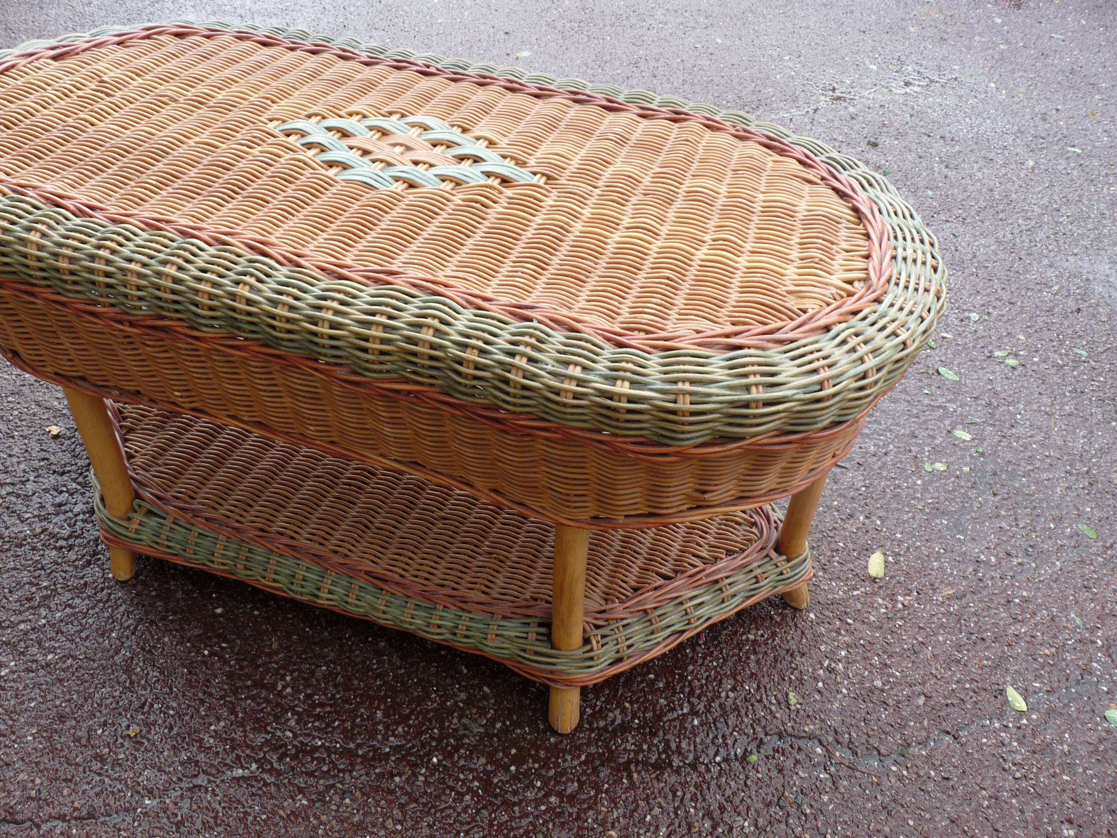 Coffee table - Wicker - Rattan - green red brown
