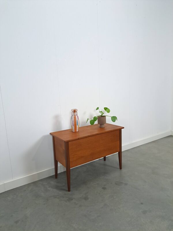 Coffre à jouets en teck danois, coffre de rangement vintage