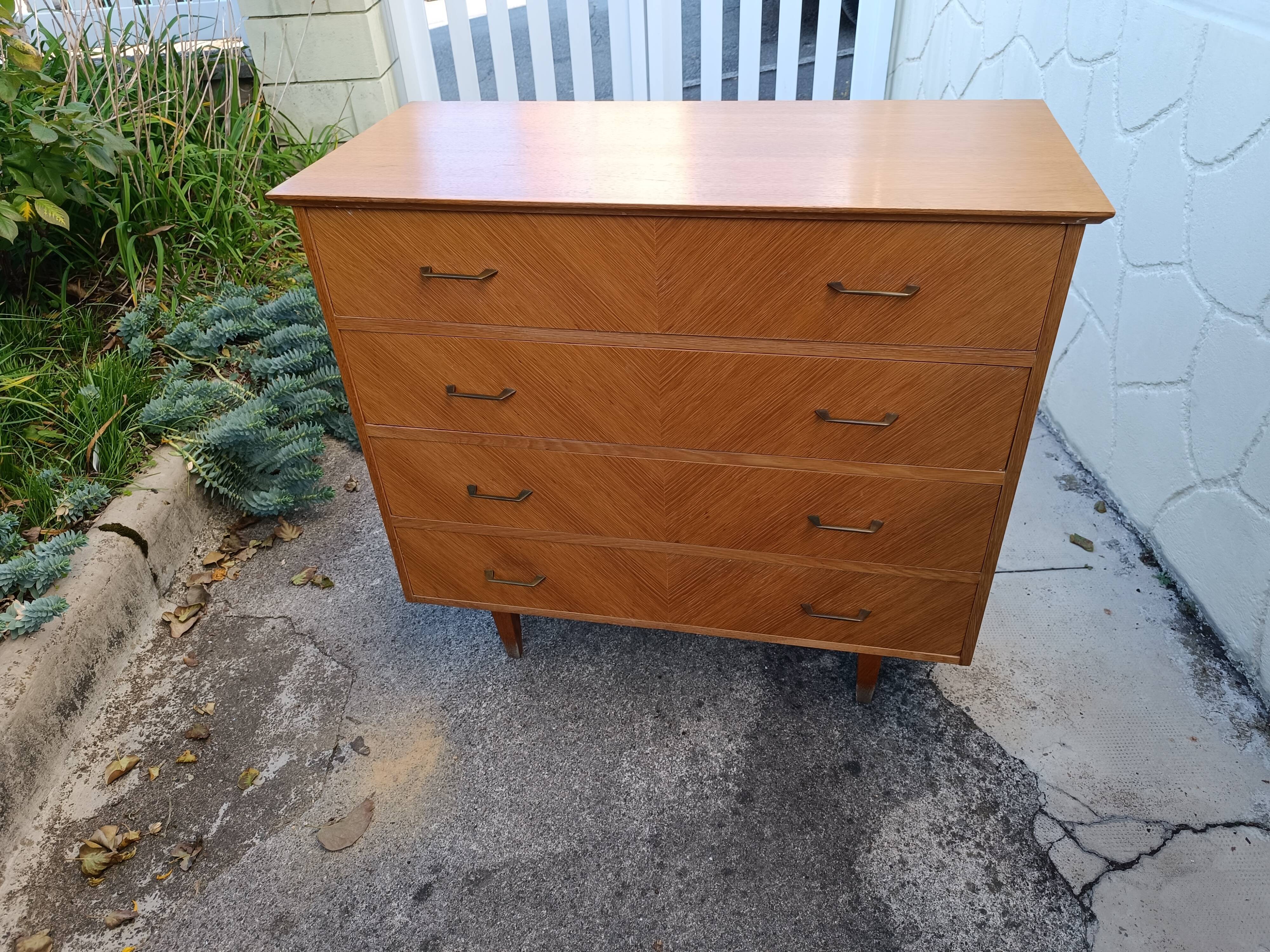 Vintage chest of drawers