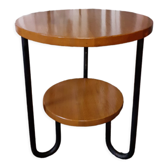 Pedestal table