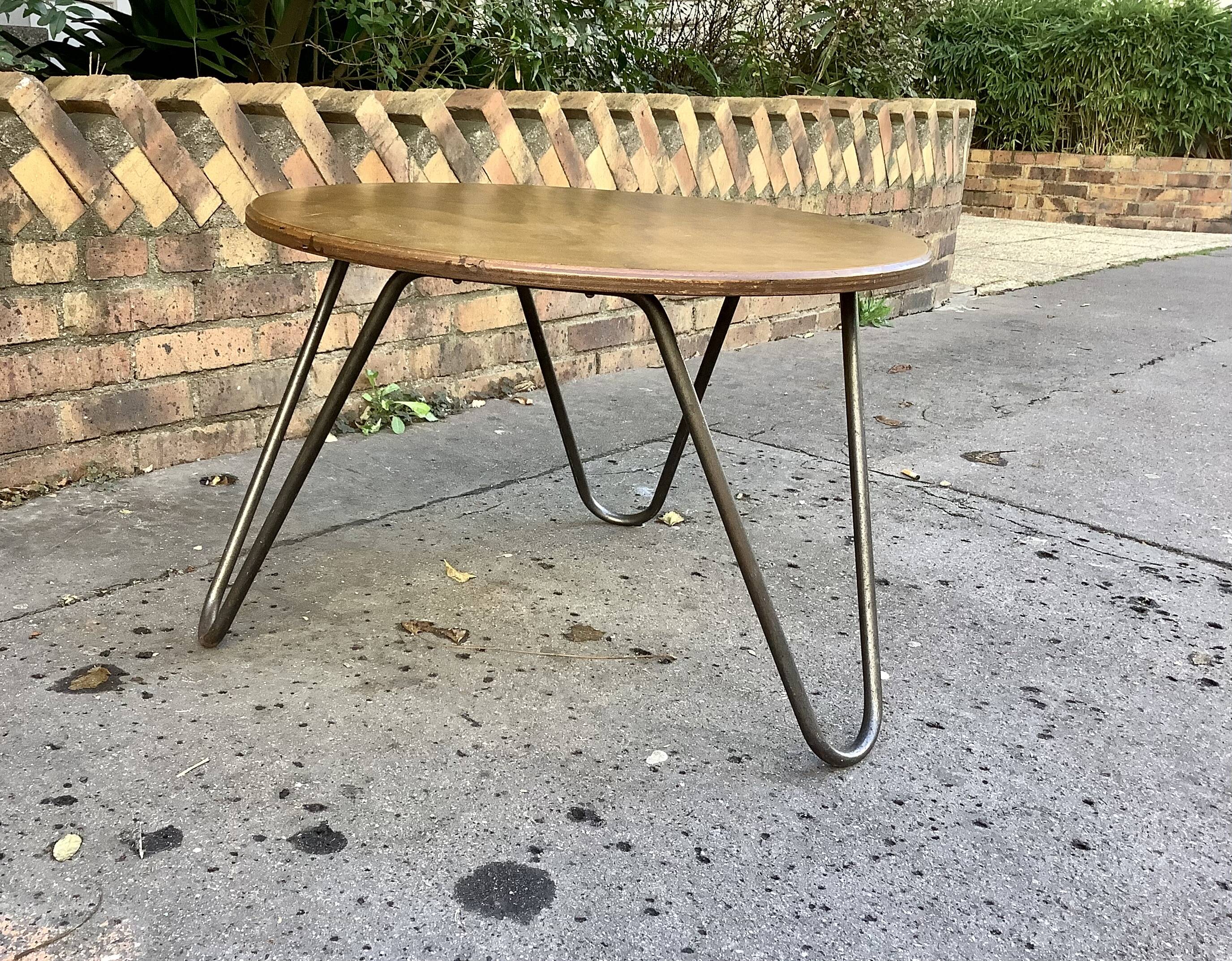 Table by Jacques Hitier Tubauto