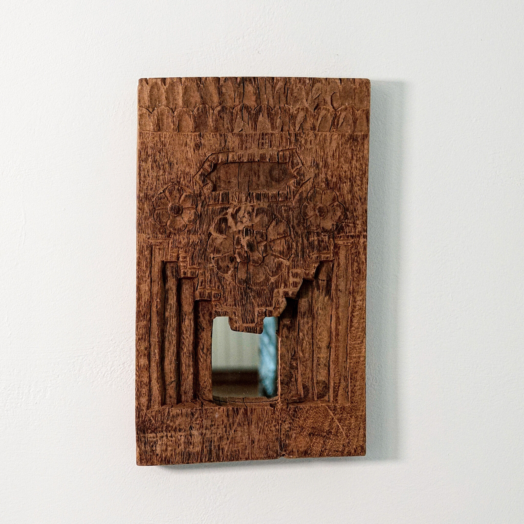 Temple mirror in recycled wood