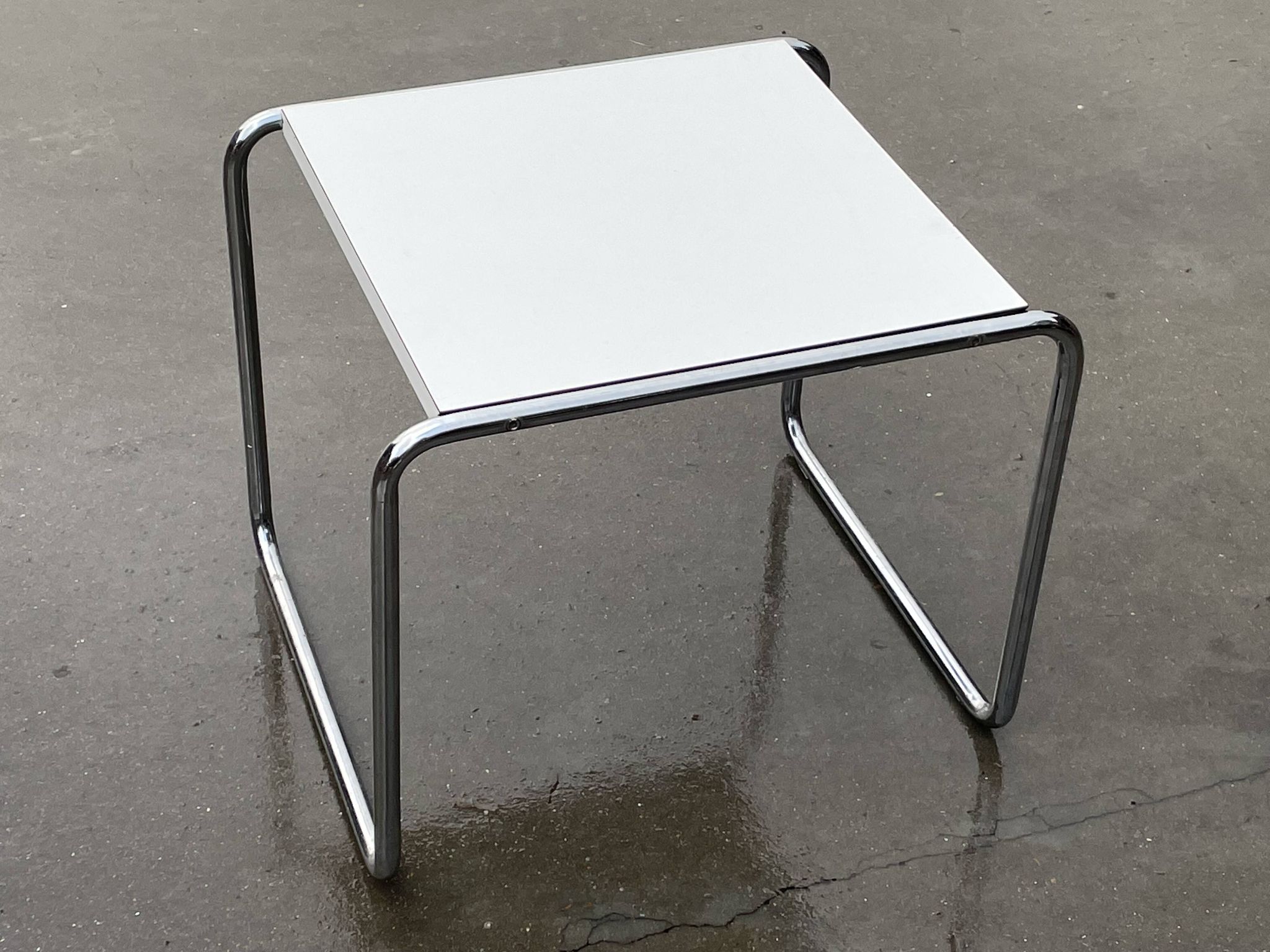 Table basse vintage Gavina "Laccio", design Marcel Breuer 1970