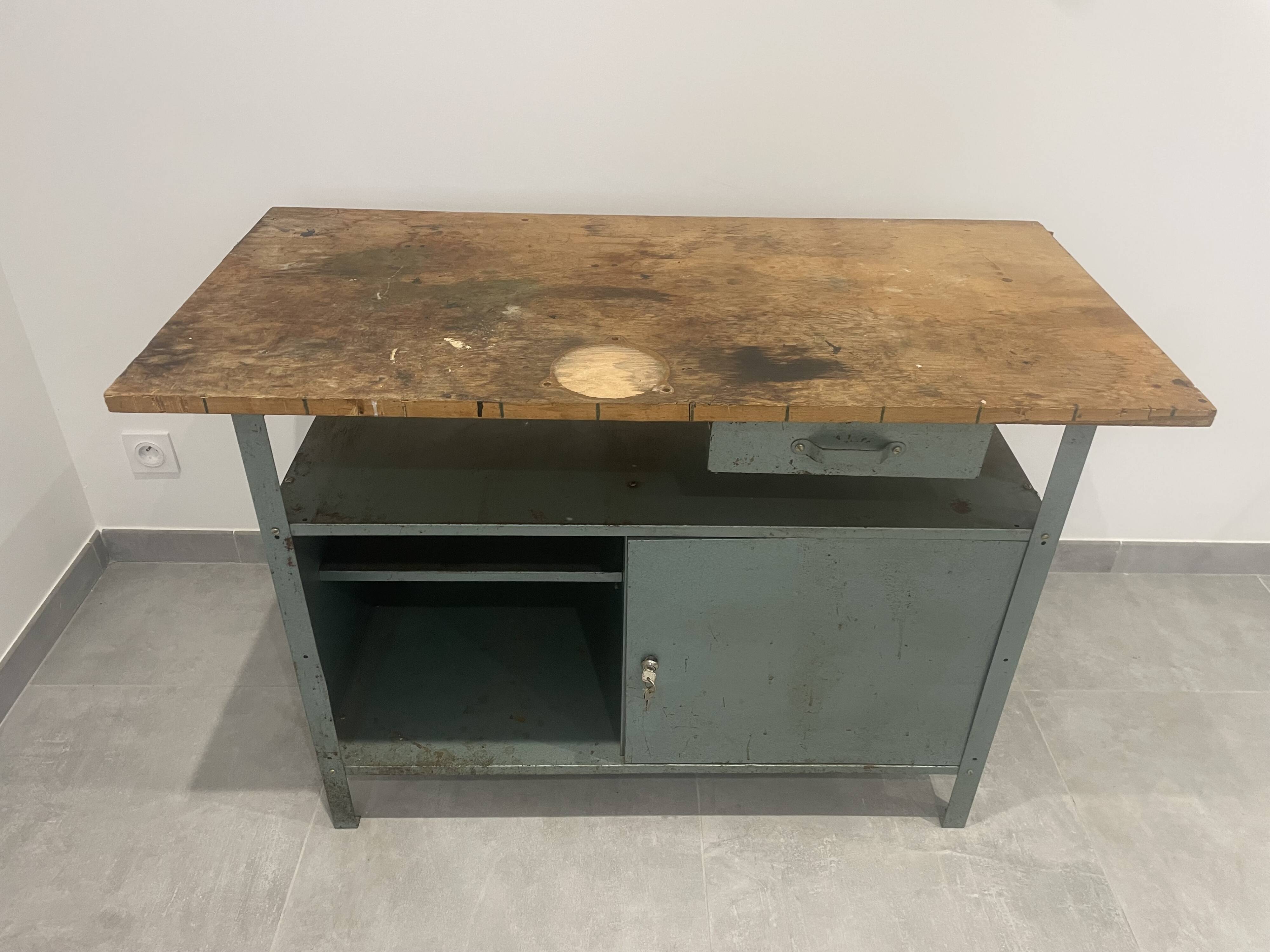 industrial workbench type workshop furniture, metal and wooden top